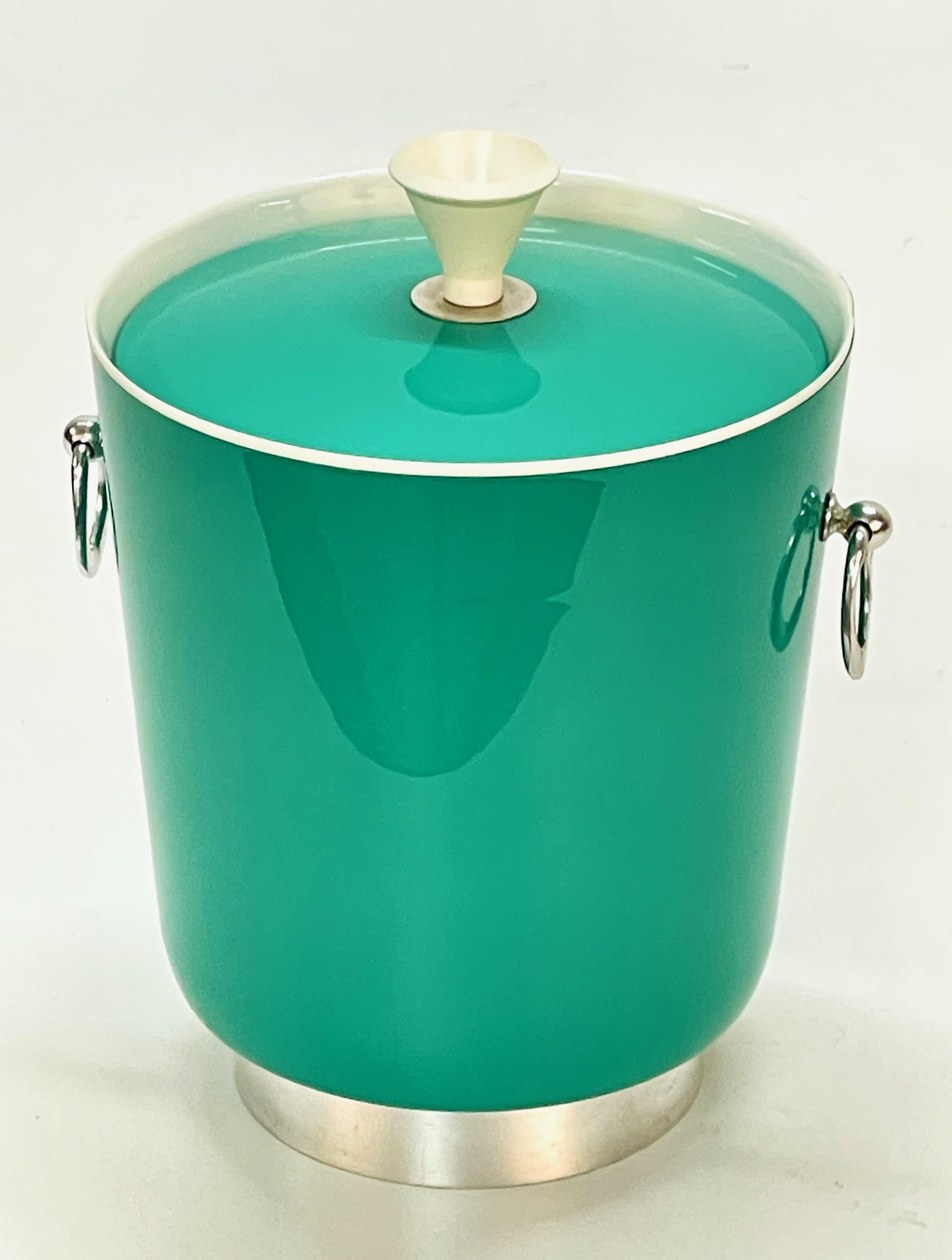 MidCentury Emerald Green Plastic Italian Ice Bucket with Aluminium Handles 1960s 3