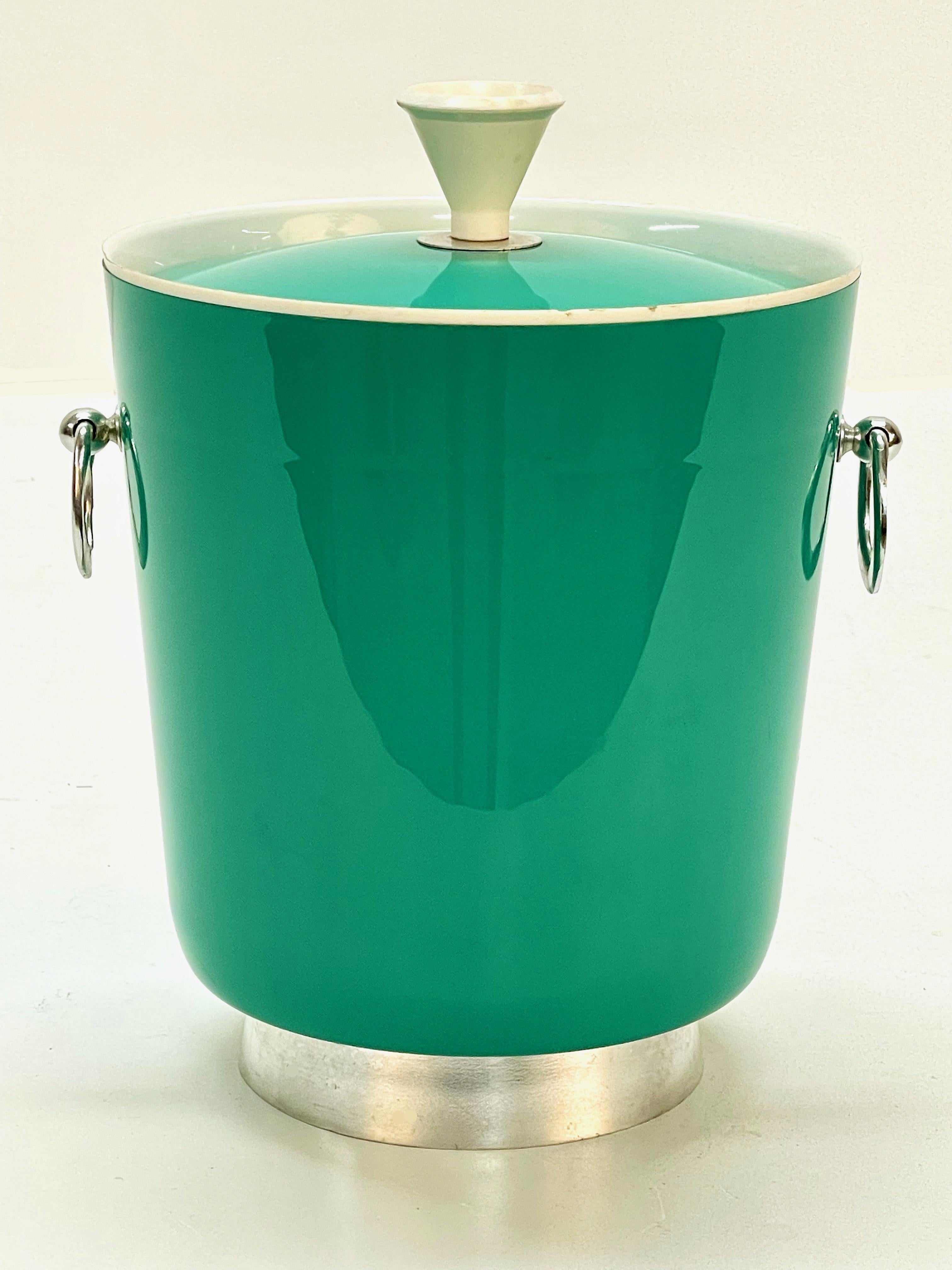 MidCentury Emerald Green Plastic Italian Ice Bucket with Aluminium Handles 1960s 5