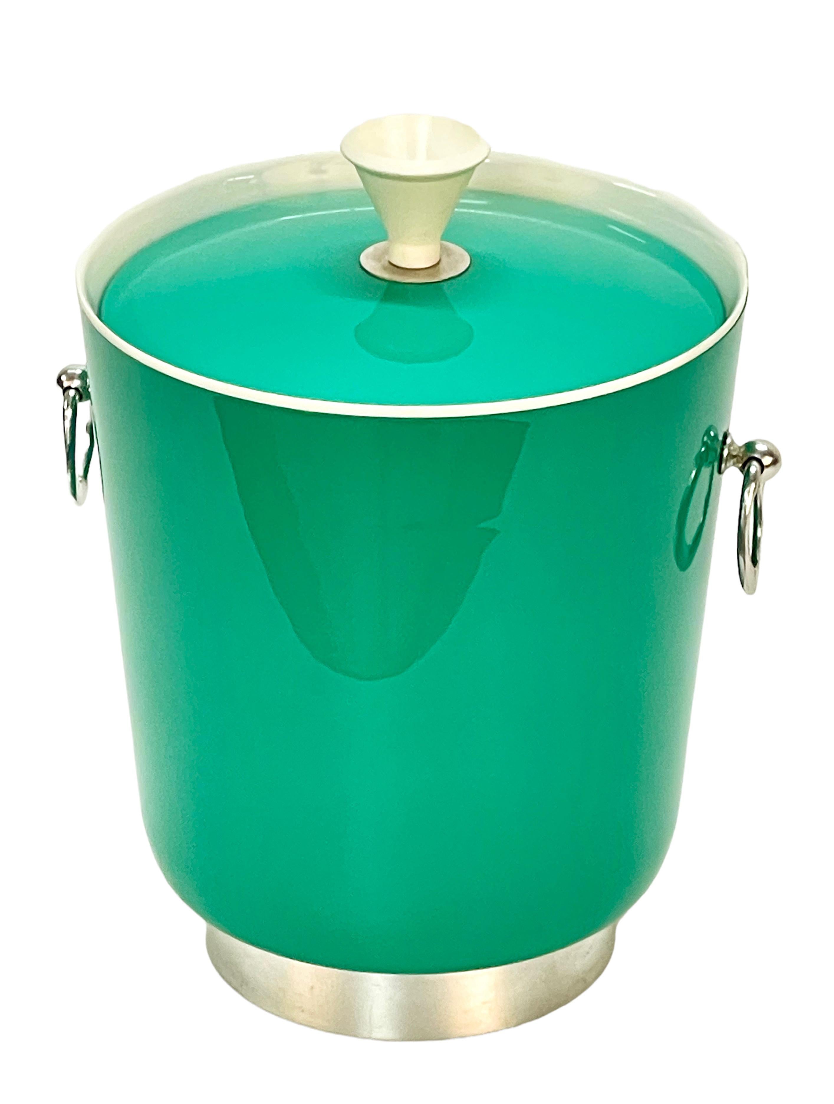 MidCentury Emerald Green Plastic Italian Ice Bucket with Aluminium Handles 1960s 6