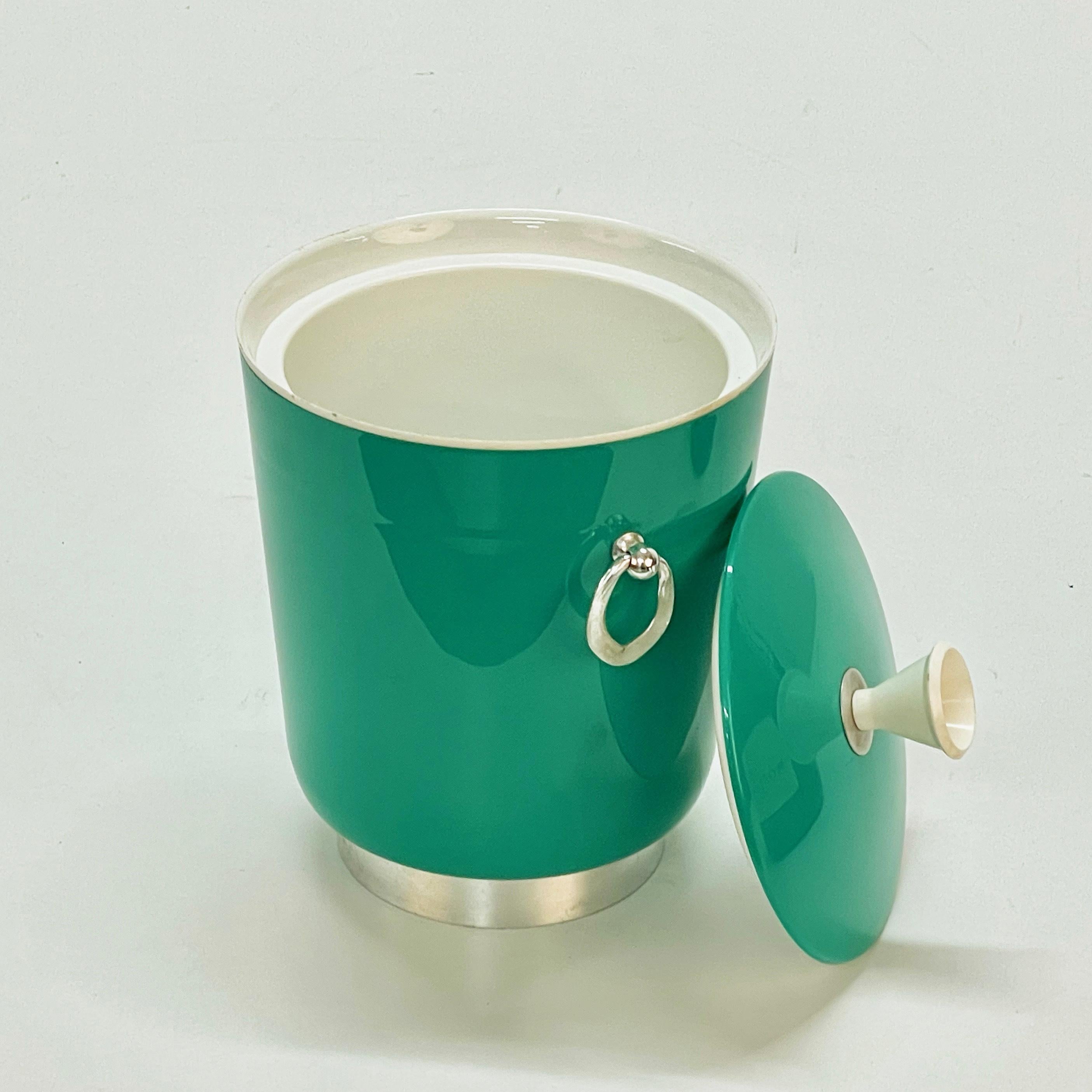 20th Century MidCentury Emerald Green Plastic Italian Ice Bucket with Aluminium Handles 1960s