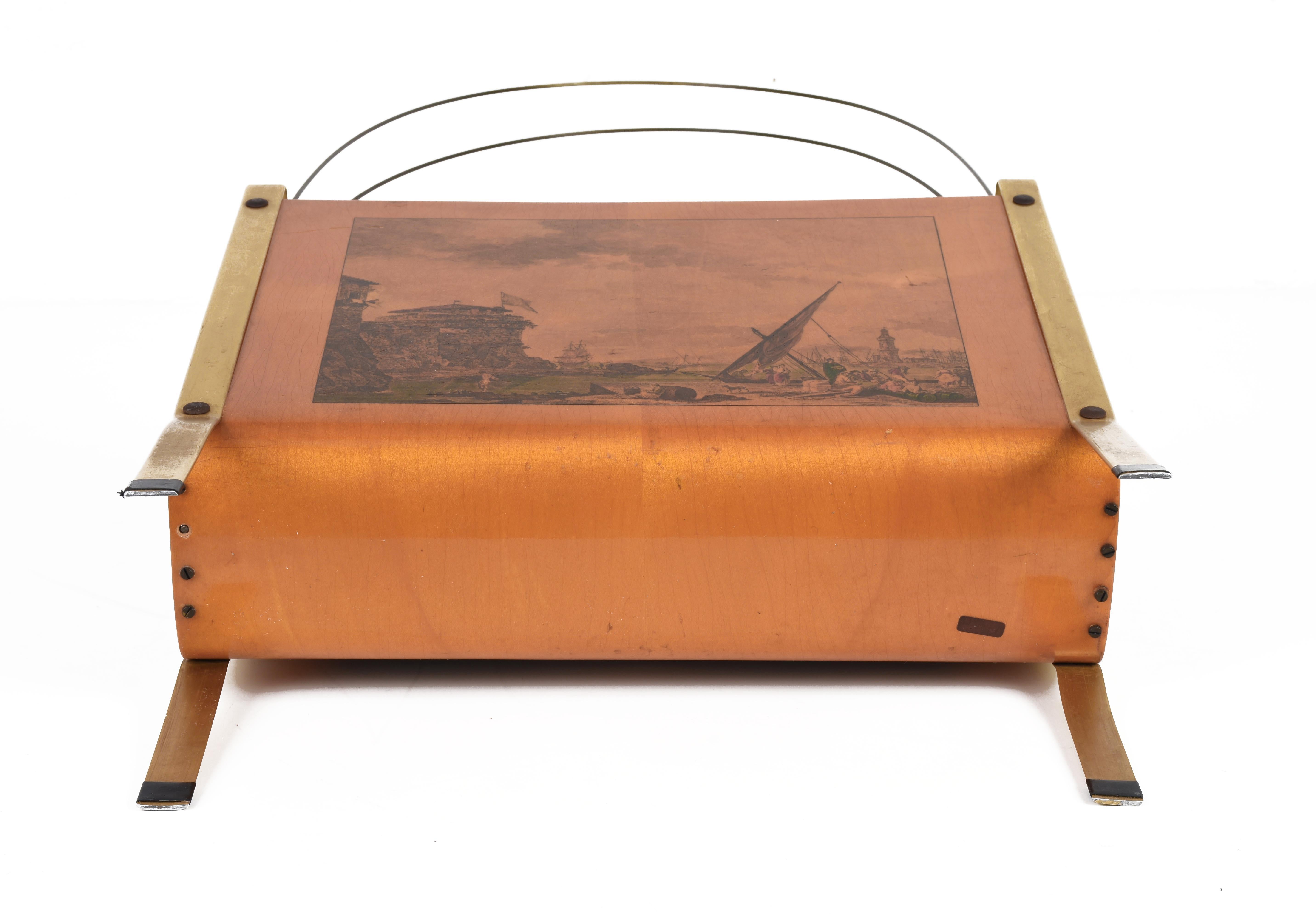 Portariviste italiano di metà secolo in metallo smaltato, acero, teak e ottone, anni '50 in vendita 2