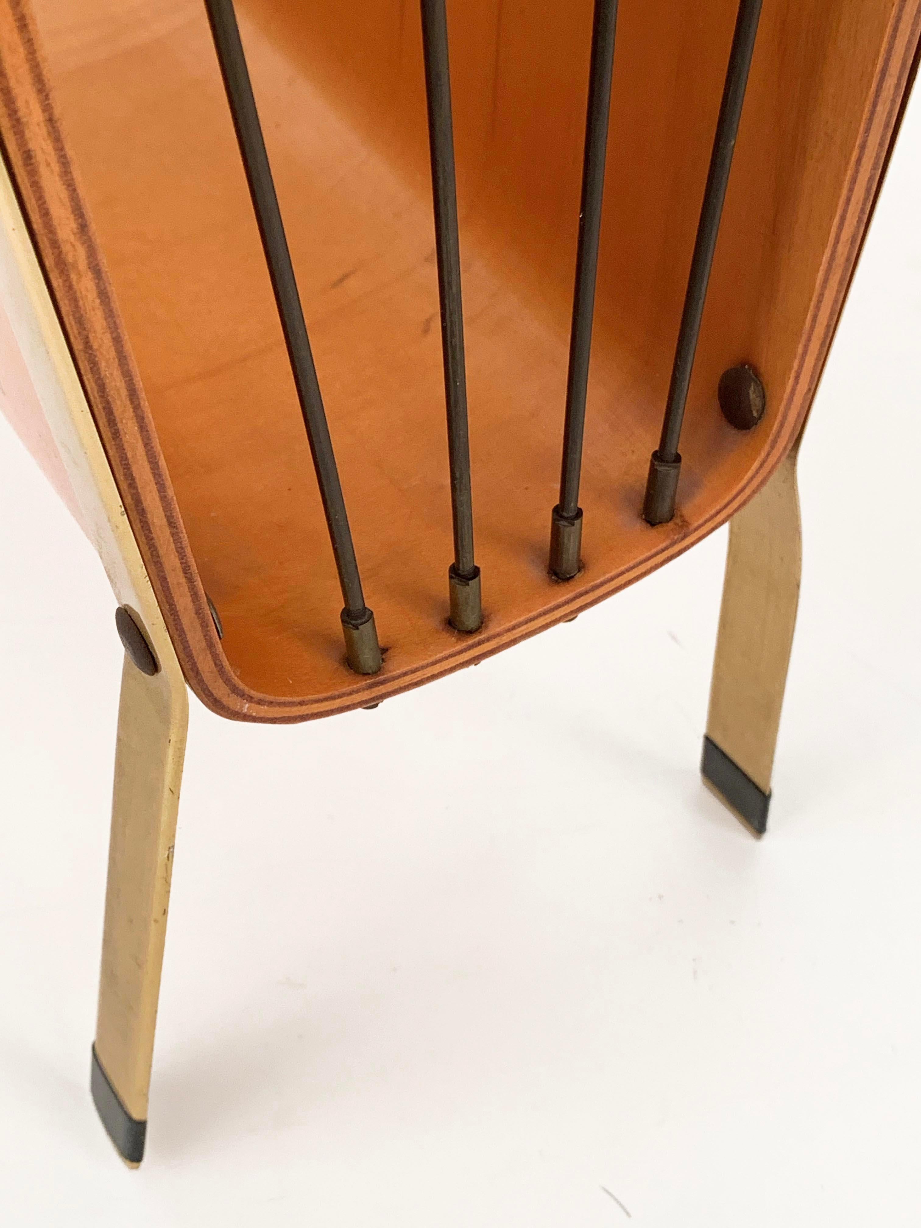 Midcentury Enameled Metal, Maple, Teak and Brass Italian Magazine Rack, 1950s For Sale 9