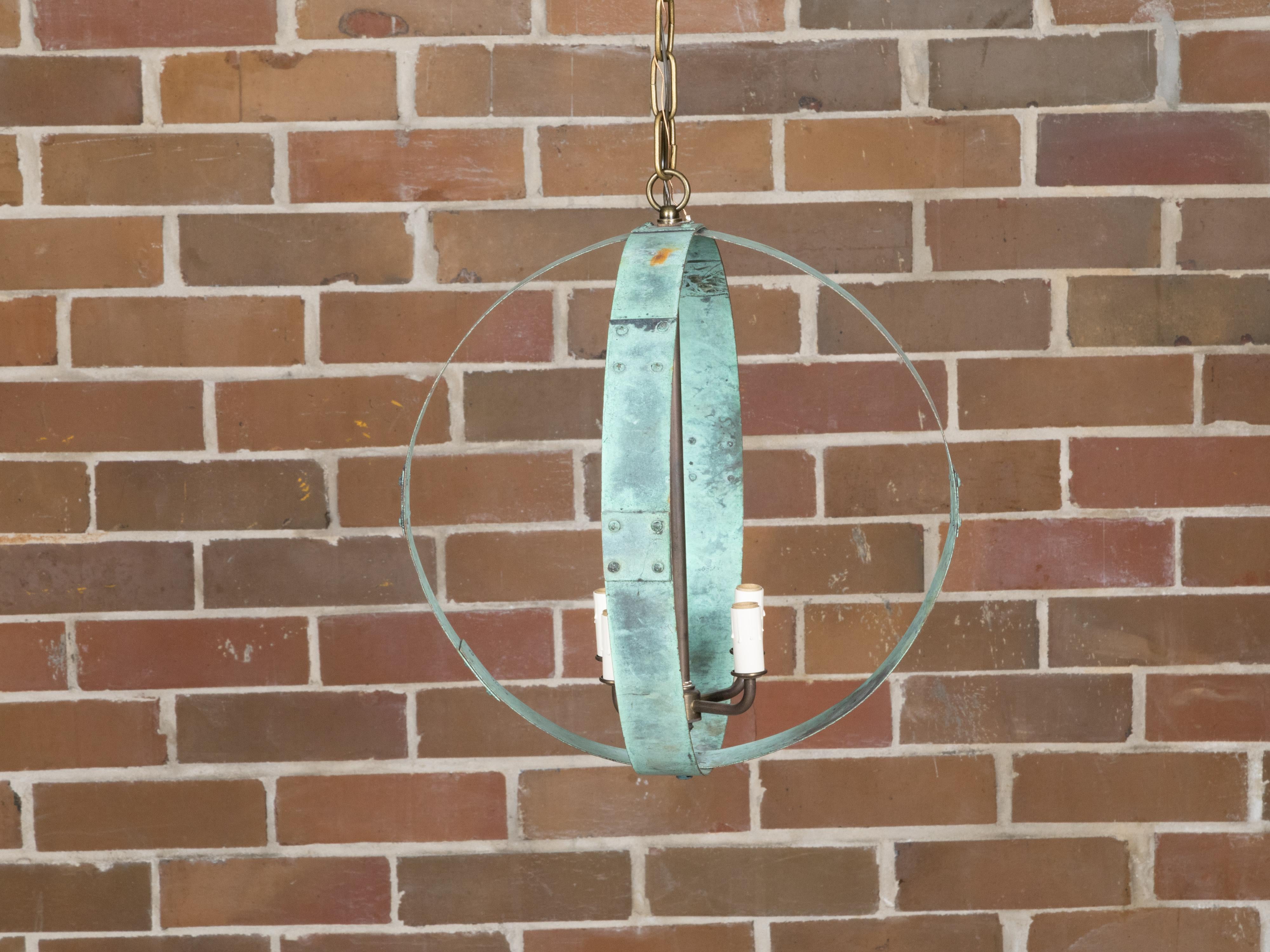 Apparecchio a doppia sfera in rame inglese del Medioevo con patina di Verdigris in vendita 6
