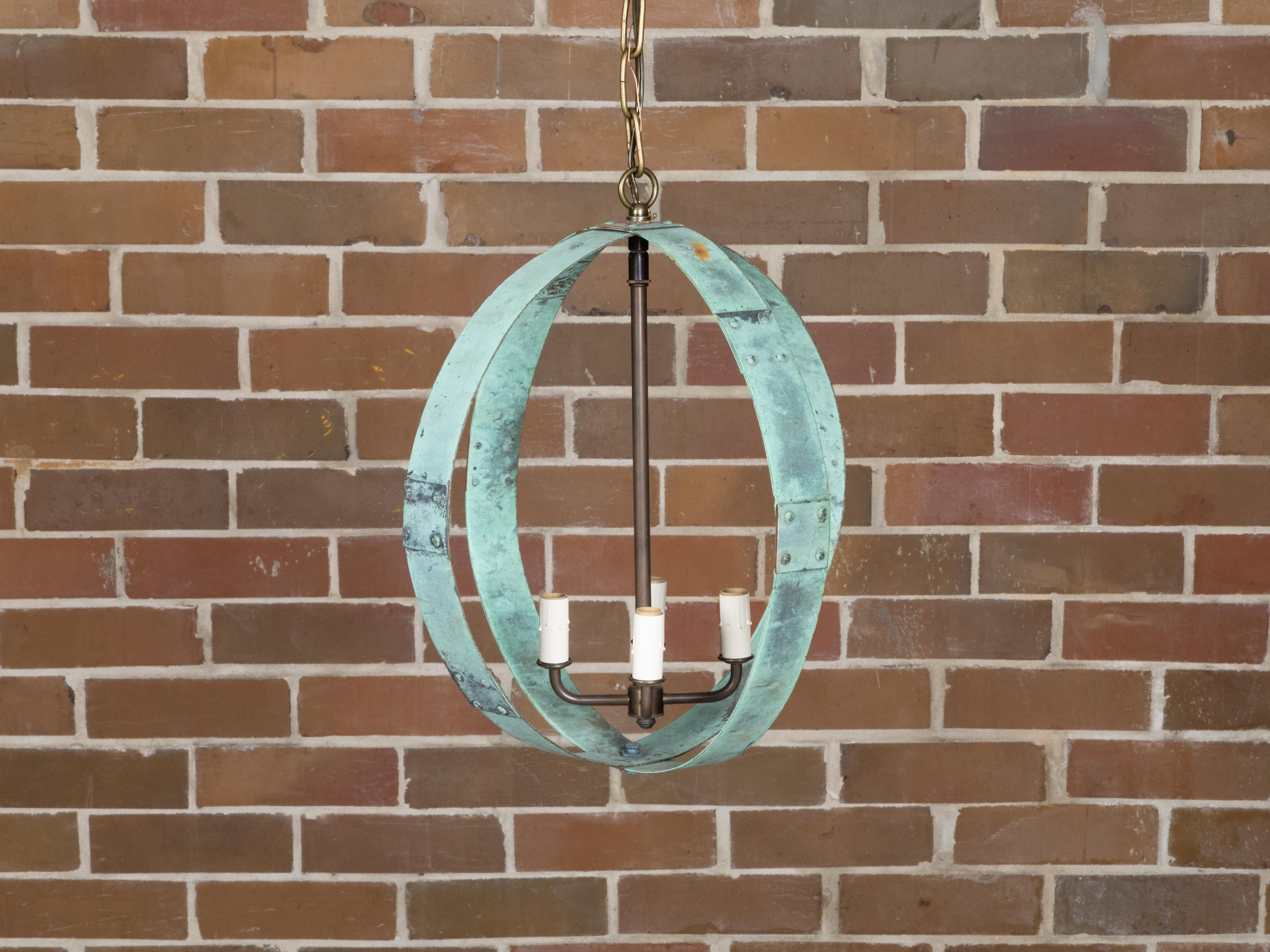 Rame Apparecchio a doppia sfera in rame inglese del Medioevo con patina di Verdigris in vendita