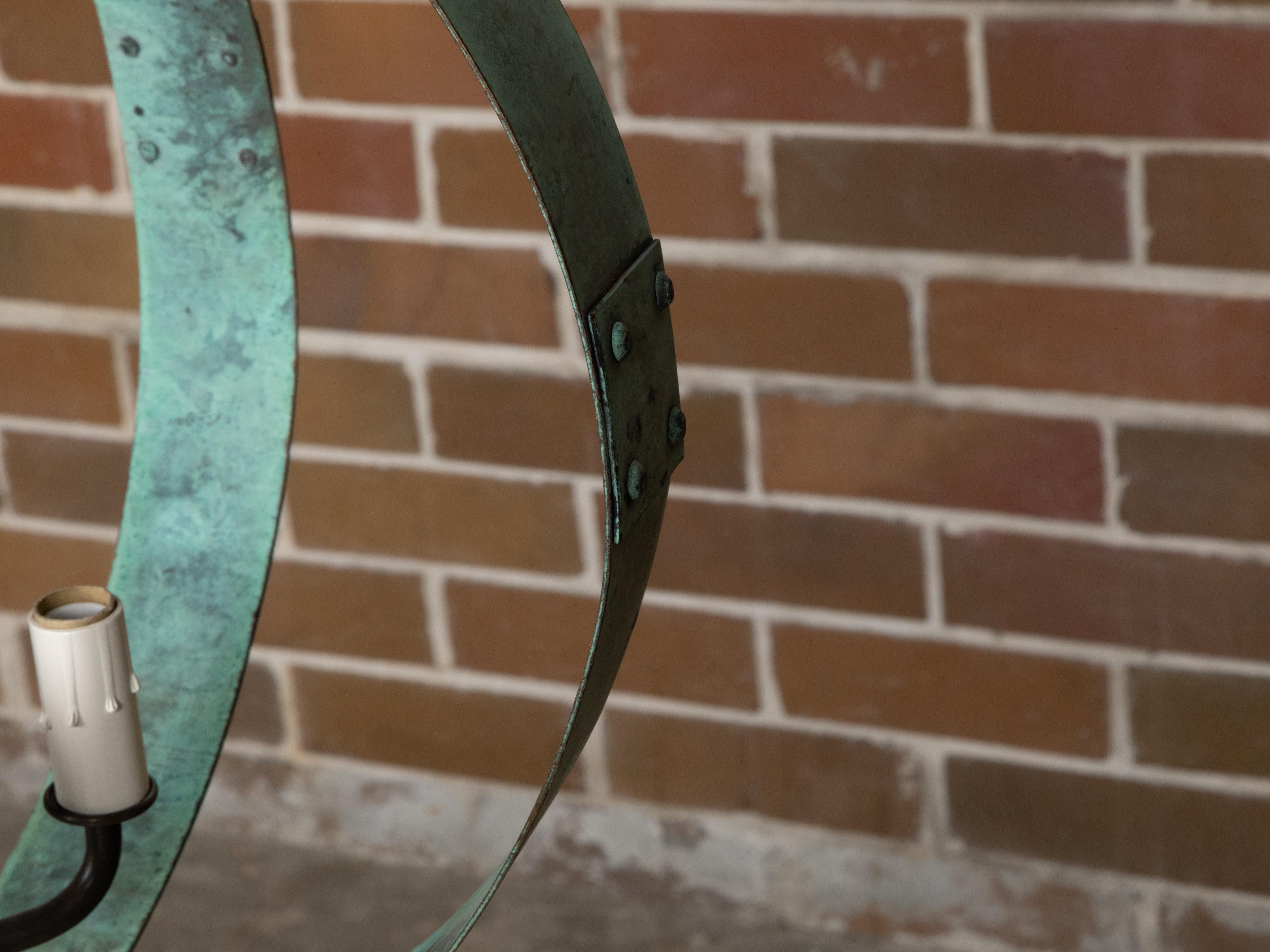 Apparecchio a doppia sfera in rame inglese del Medioevo con patina di Verdigris in vendita 2