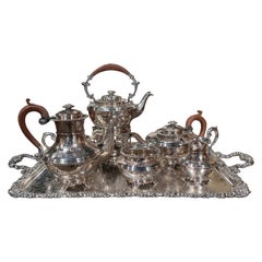 Juego de té y bandeja ingleses de mediados de siglo chapados en cobre y plata con el sello Barker Ellis Barker