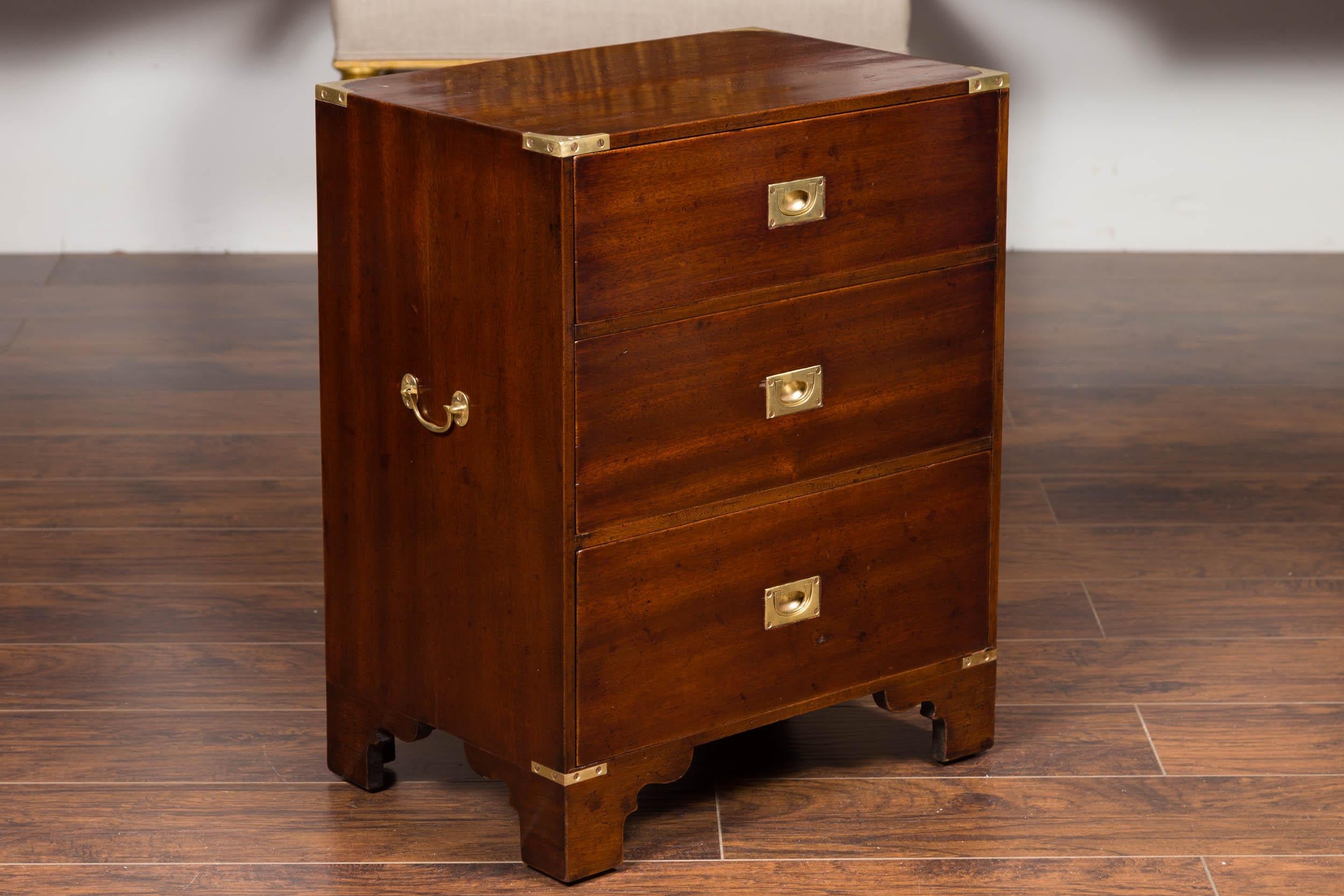 Midcentury English Mahogany Campaign Chest with Brass Hardware and Bracket Feet In Good Condition In Atlanta, GA