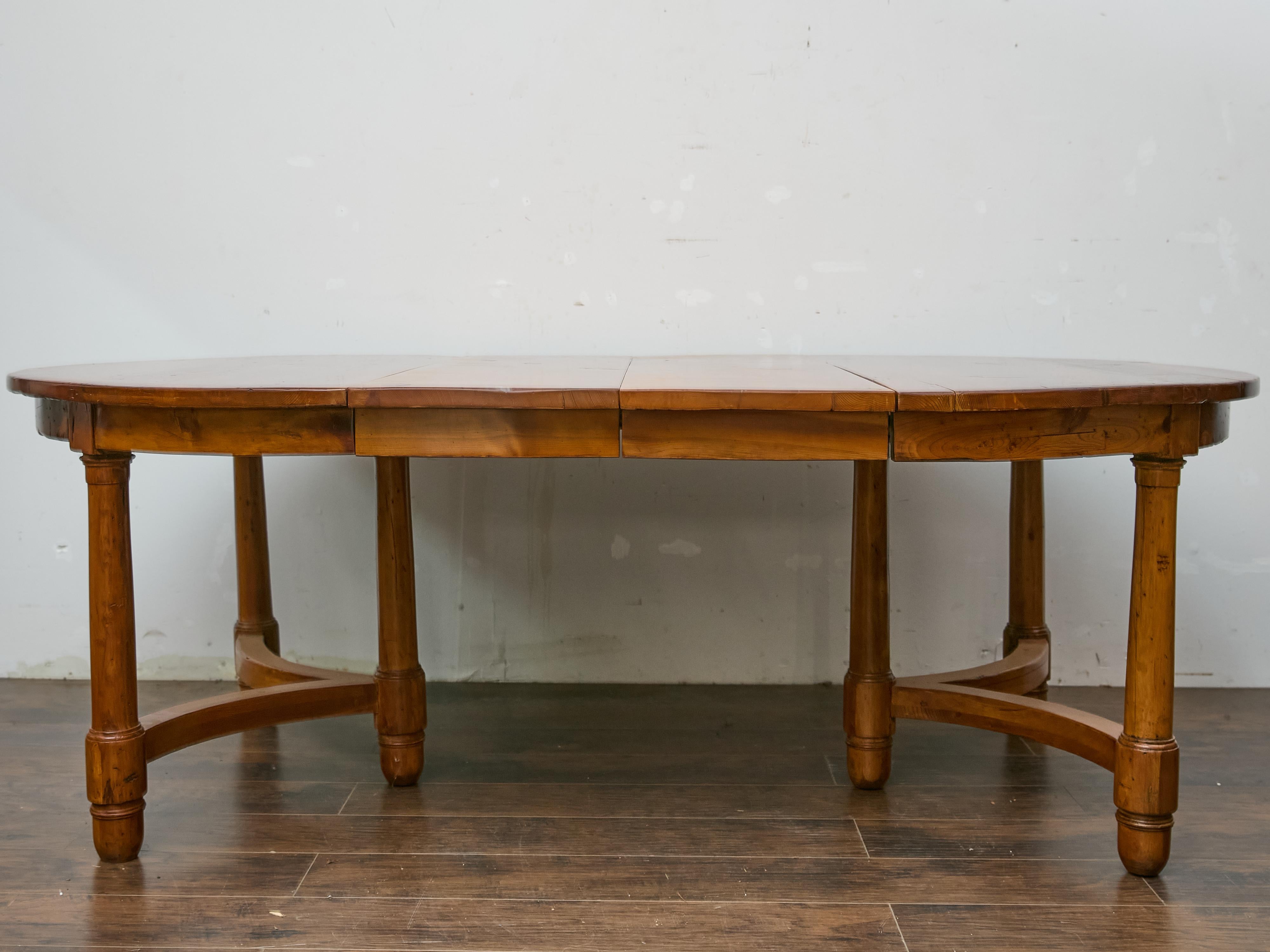 Mesa de Comedor Inglesa de Pino de Mediados de Siglo con Dos Hojas, Tablero Redondo a Ovalado en venta 6
