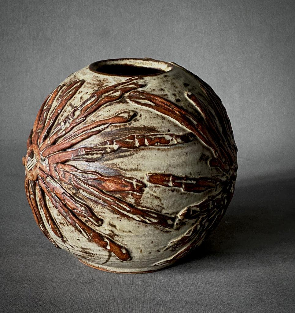 Englische Studio-Keramik-Vase aus der Jahrhundertmitte im Zustand „Gut“ im Angebot in Los Angeles, CA