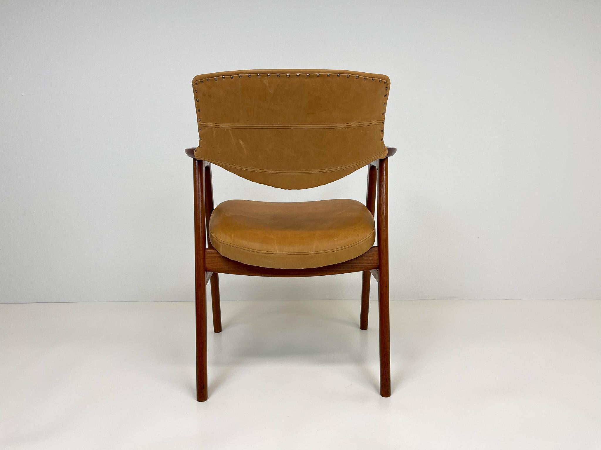 Midcentury Erik Kirkegaard Danish Teak and Leather Desk Chair, 1960s For Sale 4