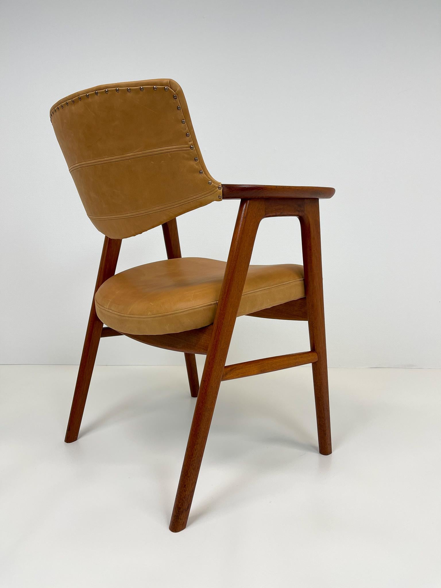 Midcentury Erik Kirkegaard Danish Teak and Leather Desk Chair, 1960s For Sale 5