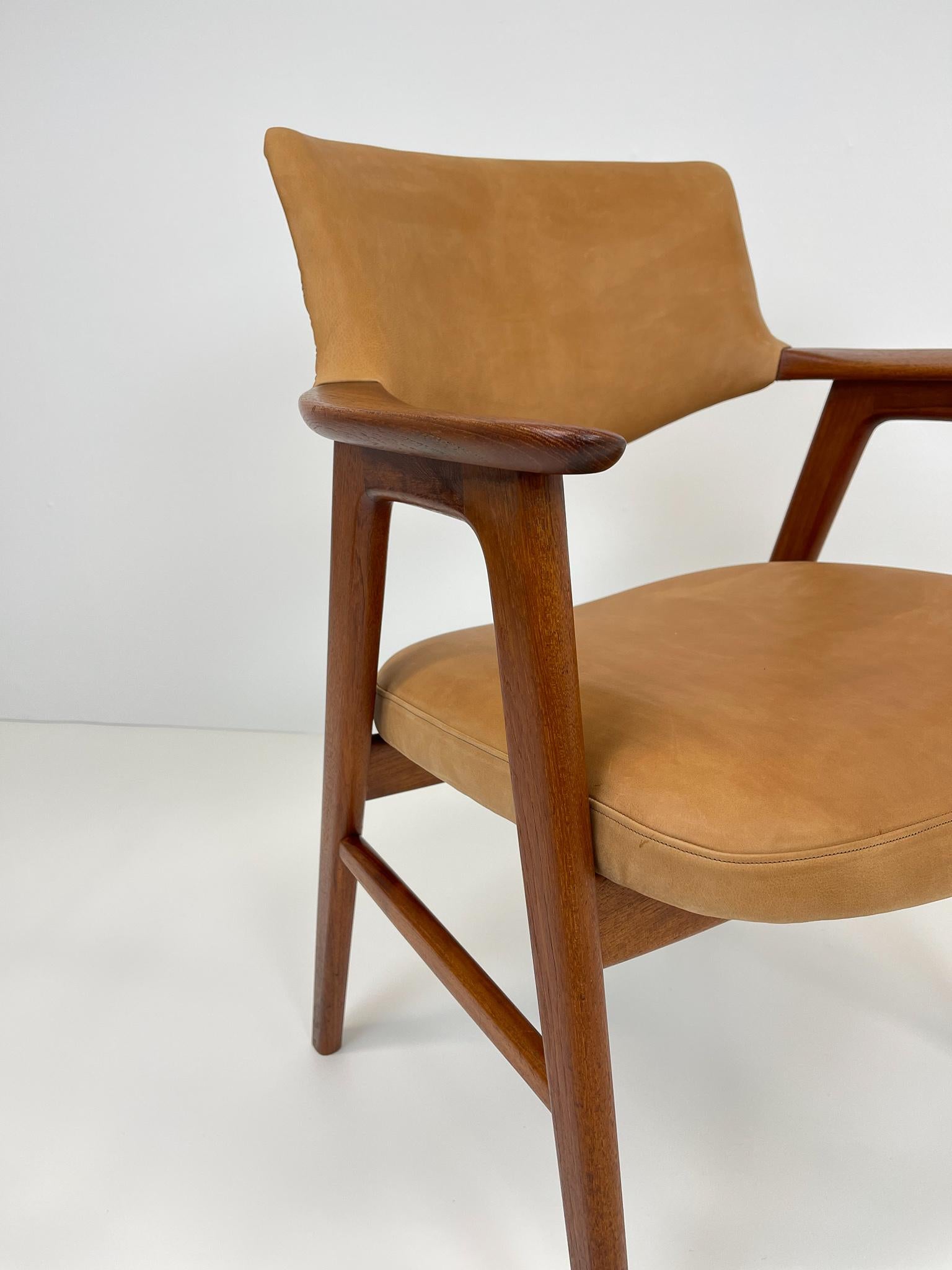 Midcentury Erik Kirkegaard Danish Teak and Leather Desk Chair, 1960s For Sale 6