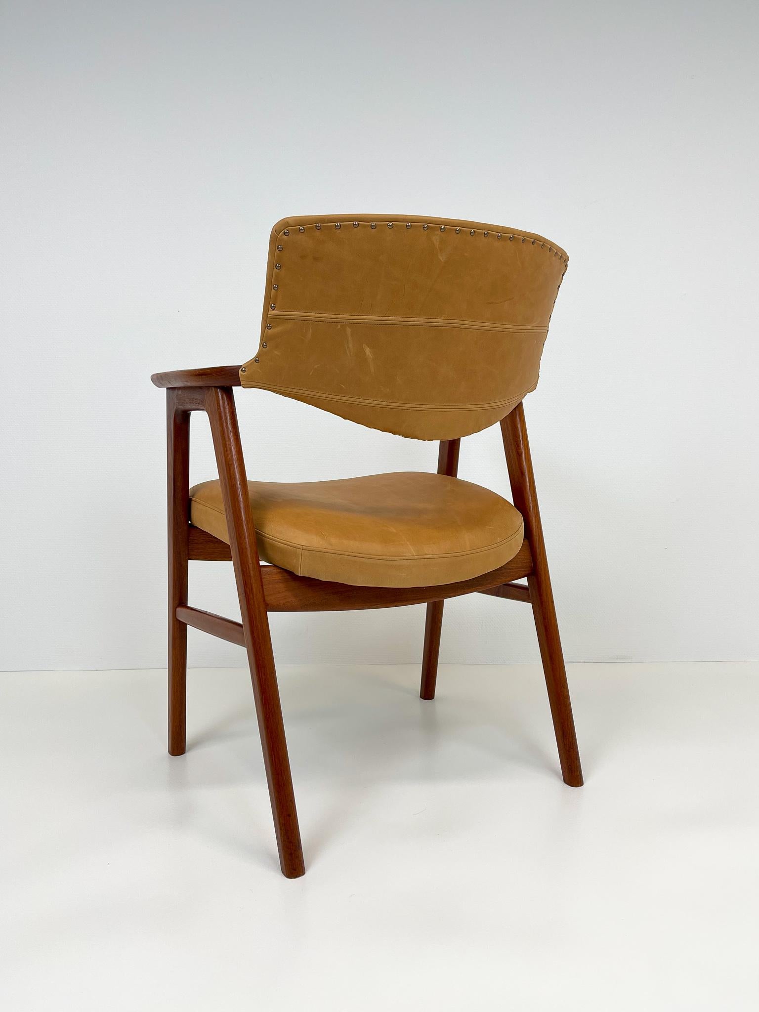 Midcentury Erik Kirkegaard Danish Teak and Leather Desk Chair, 1960s For Sale 2