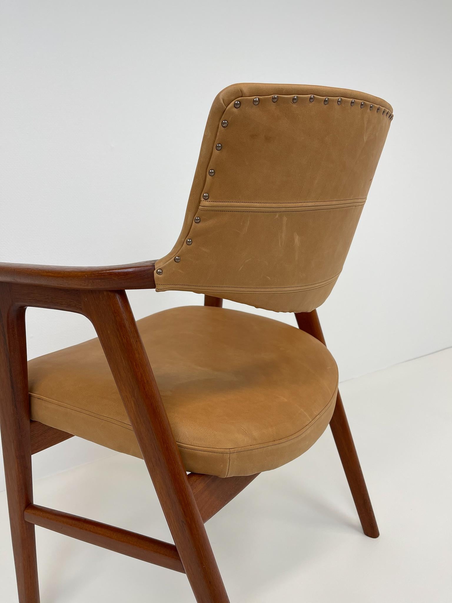 Midcentury Erik Kirkegaard Danish Teak and Leather Desk Chair, 1960s For Sale 3