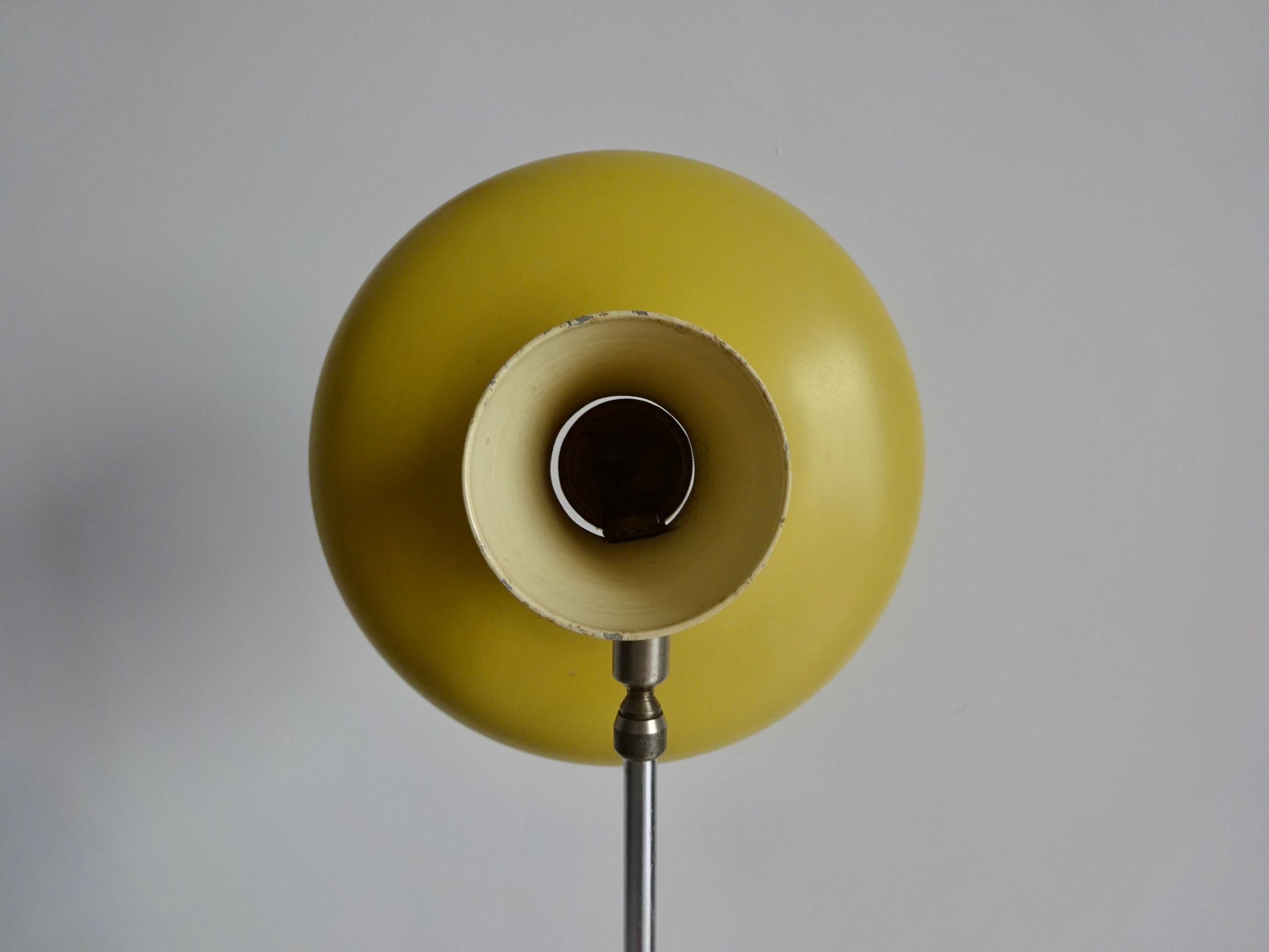 Midcentury “Erpé” Diabolo Wall Lamp For Sale 2