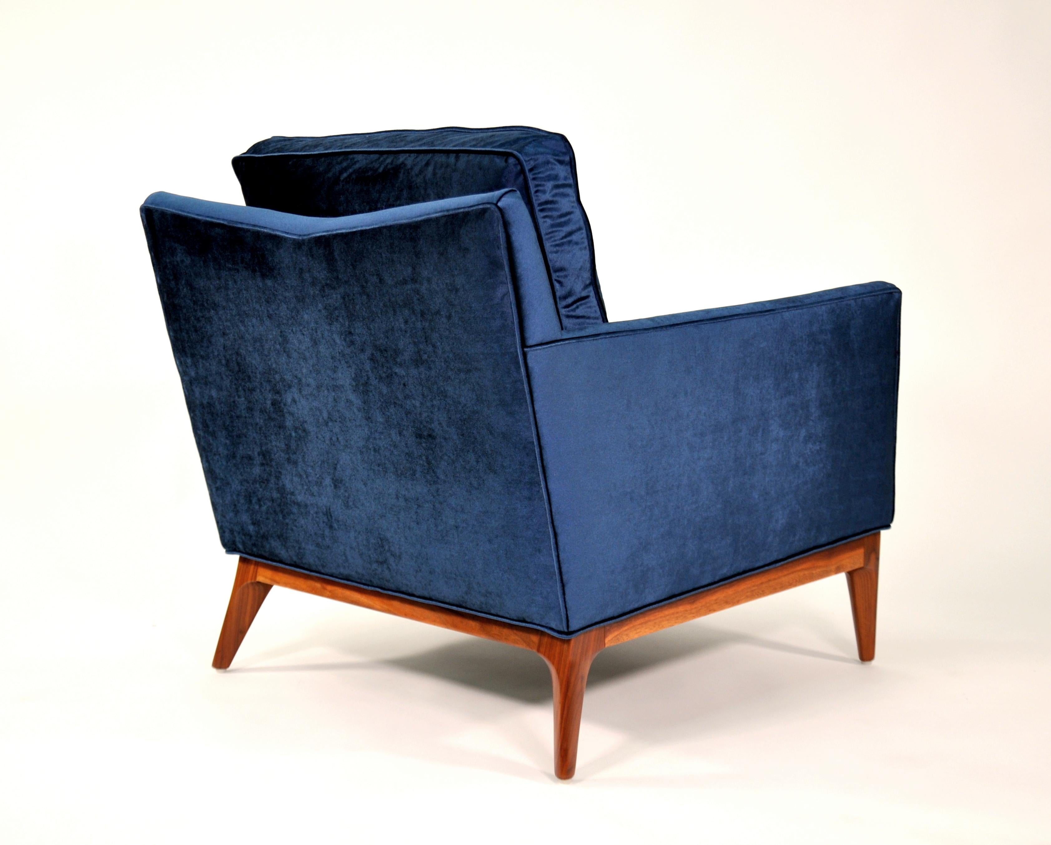 Mid-Century Modern Mid-Century McCobb Style Blue Velvet and Walnut Lounge Chair, 1960s