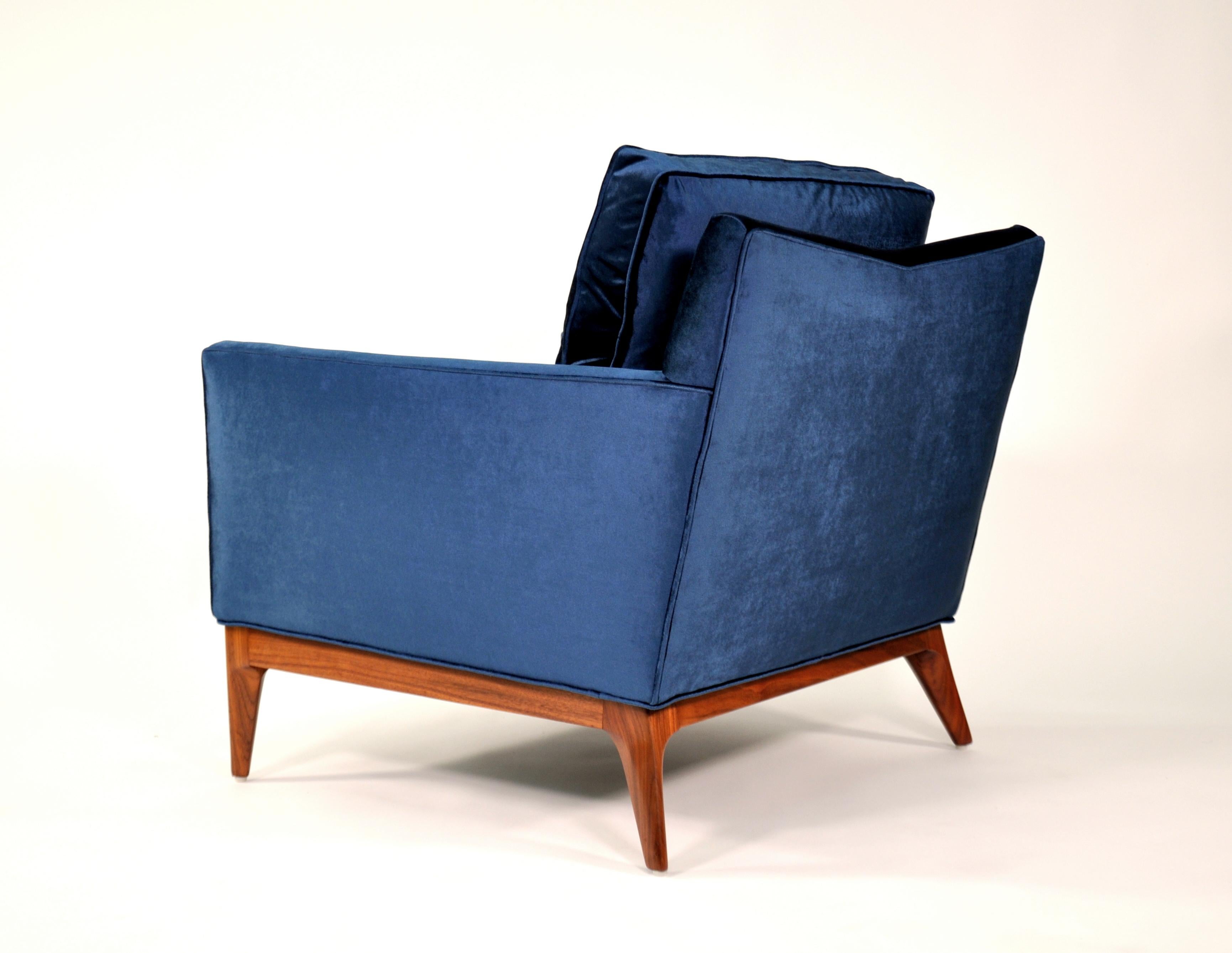 Mid-Century McCobb Style Blue Velvet and Walnut Lounge Chair, 1960s 2
