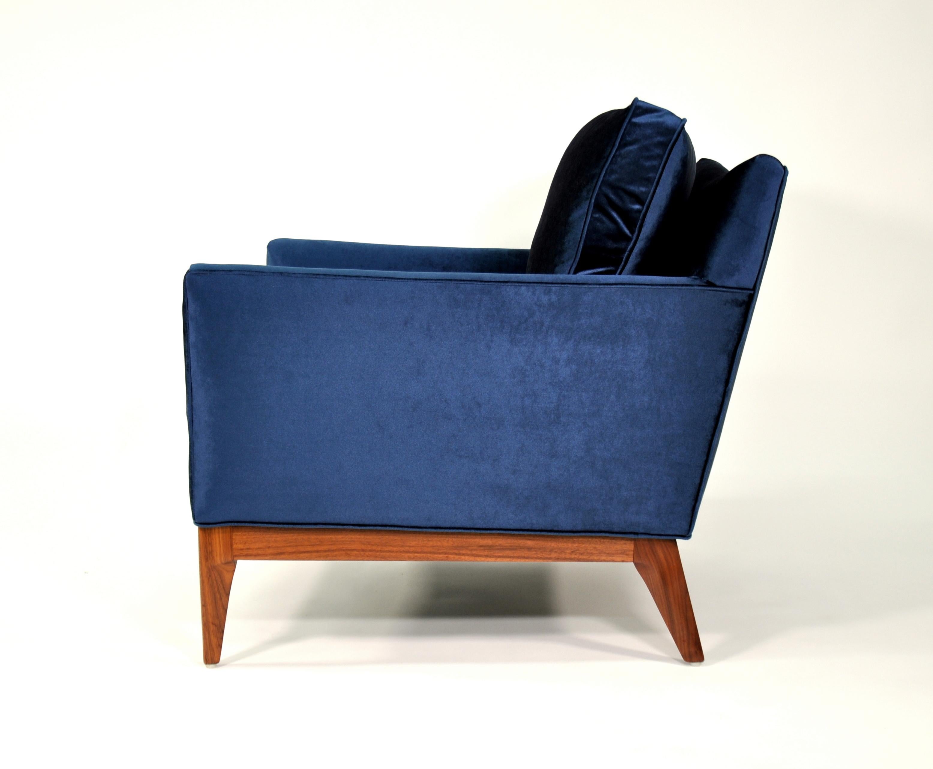 Mid-Century McCobb Style Blue Velvet and Walnut Lounge Chair, 1960s 7