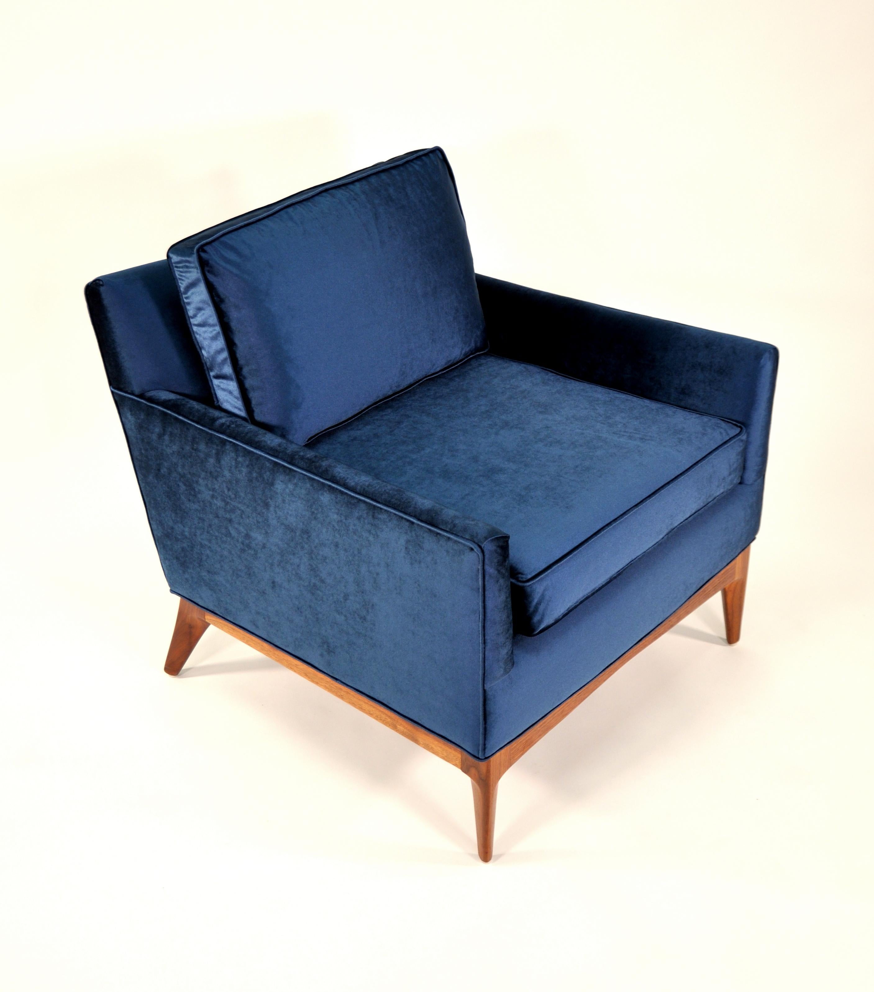 Mid-Century McCobb Style Blue Velvet and Walnut Lounge Chair, 1960s 4
