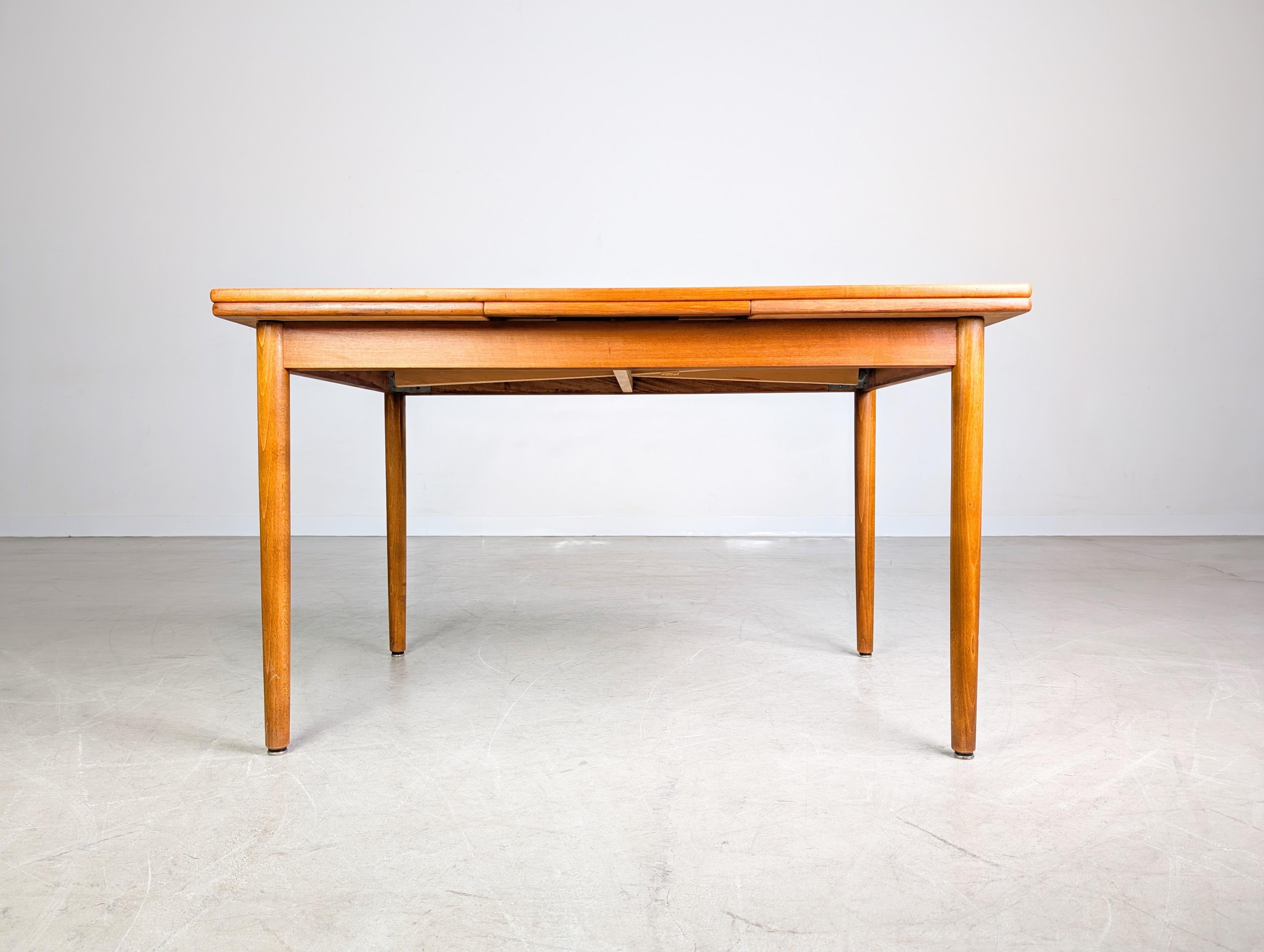 Midcentury Esstisch ausziehbar Rogenstrup Vintage teak danish en vente 5