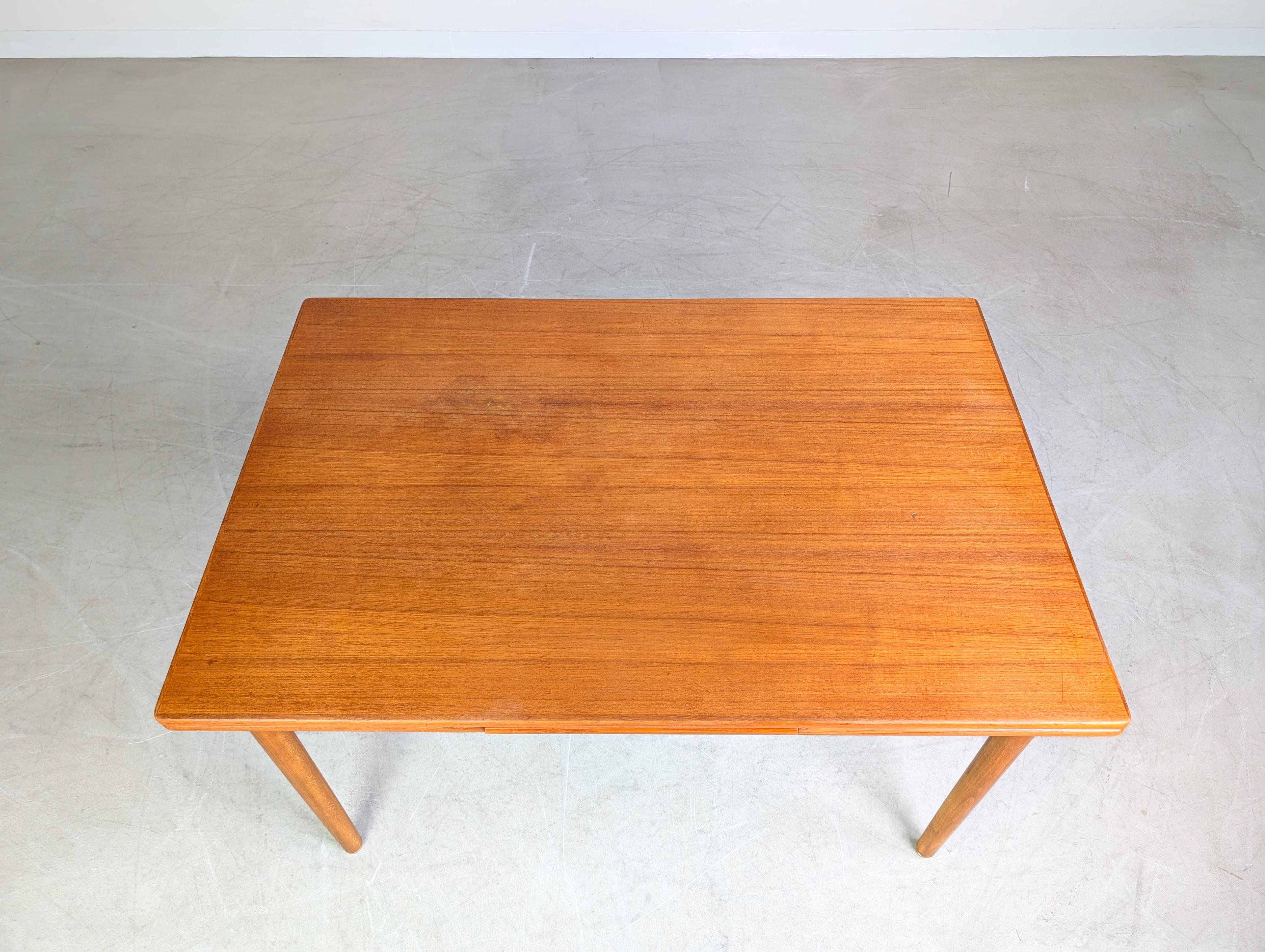 Mid-Century Modern Midcentury Esstisch ausziehbar Rogenstrup Vintage teak danish en vente