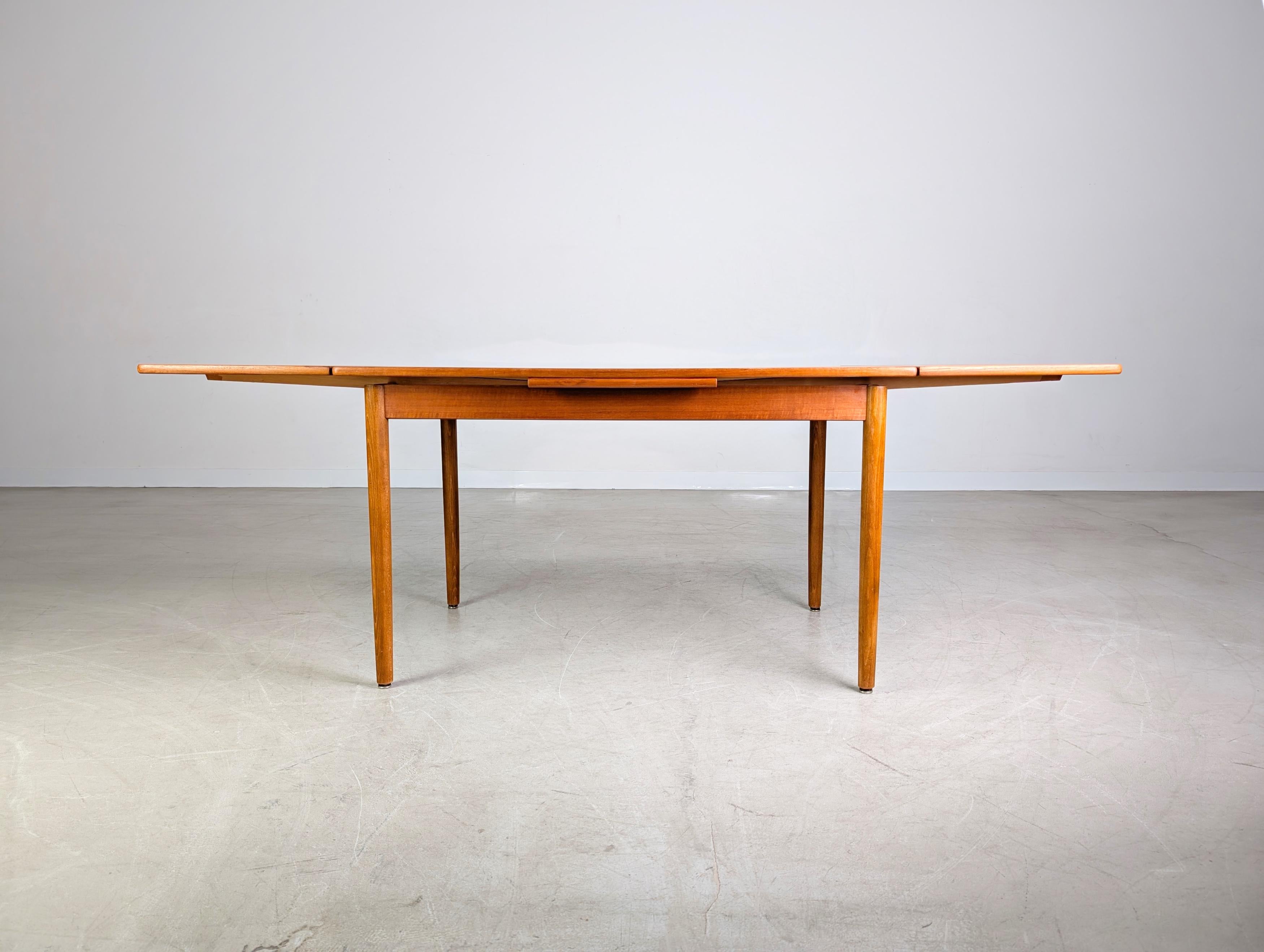 Midcentury Esstisch ausziehbar Rogenstrup Vintage teak danish Bon état - En vente à Berlin, DE