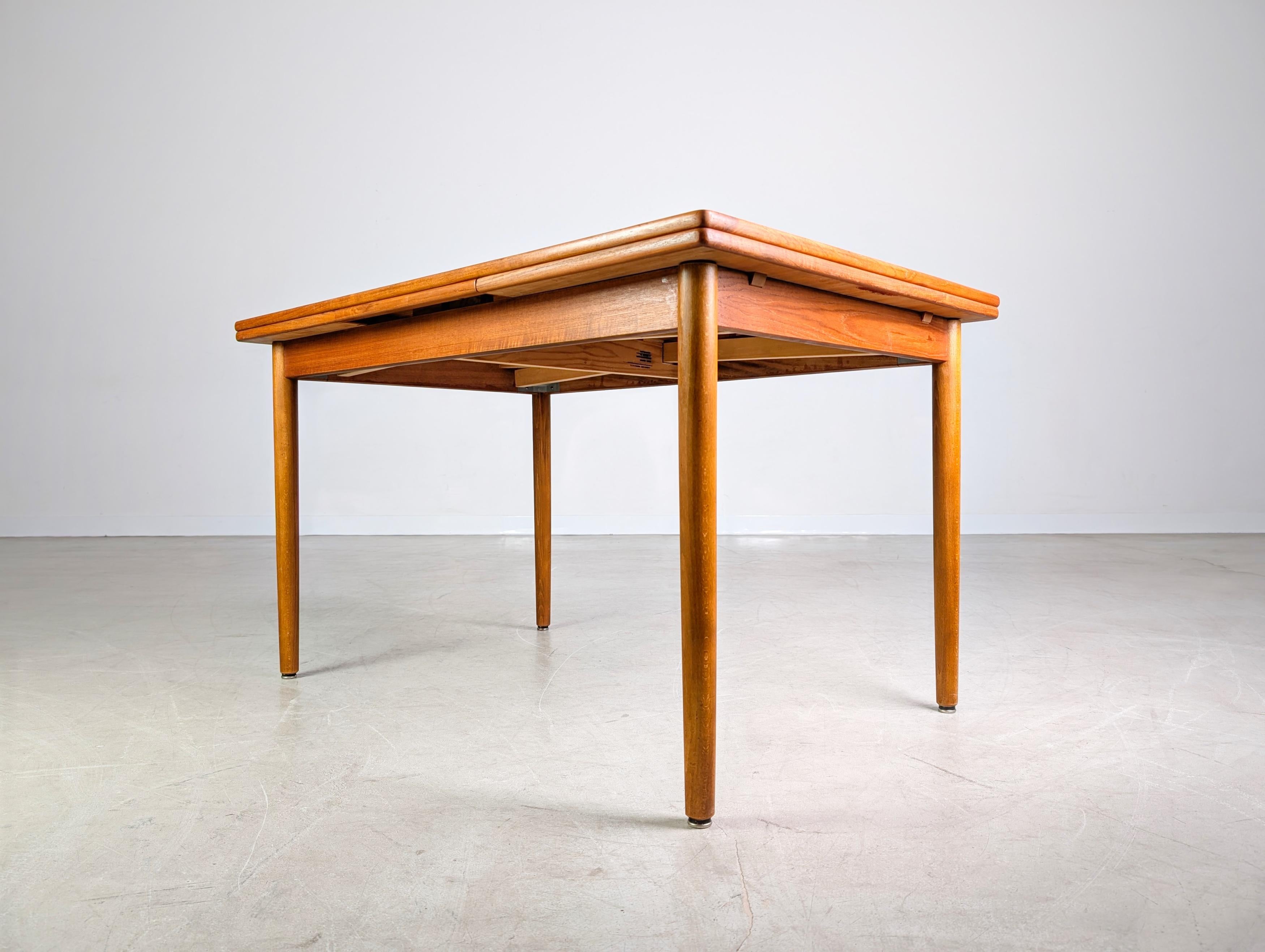 Teck Midcentury Esstisch ausziehbar Rogenstrup Vintage teak danish en vente