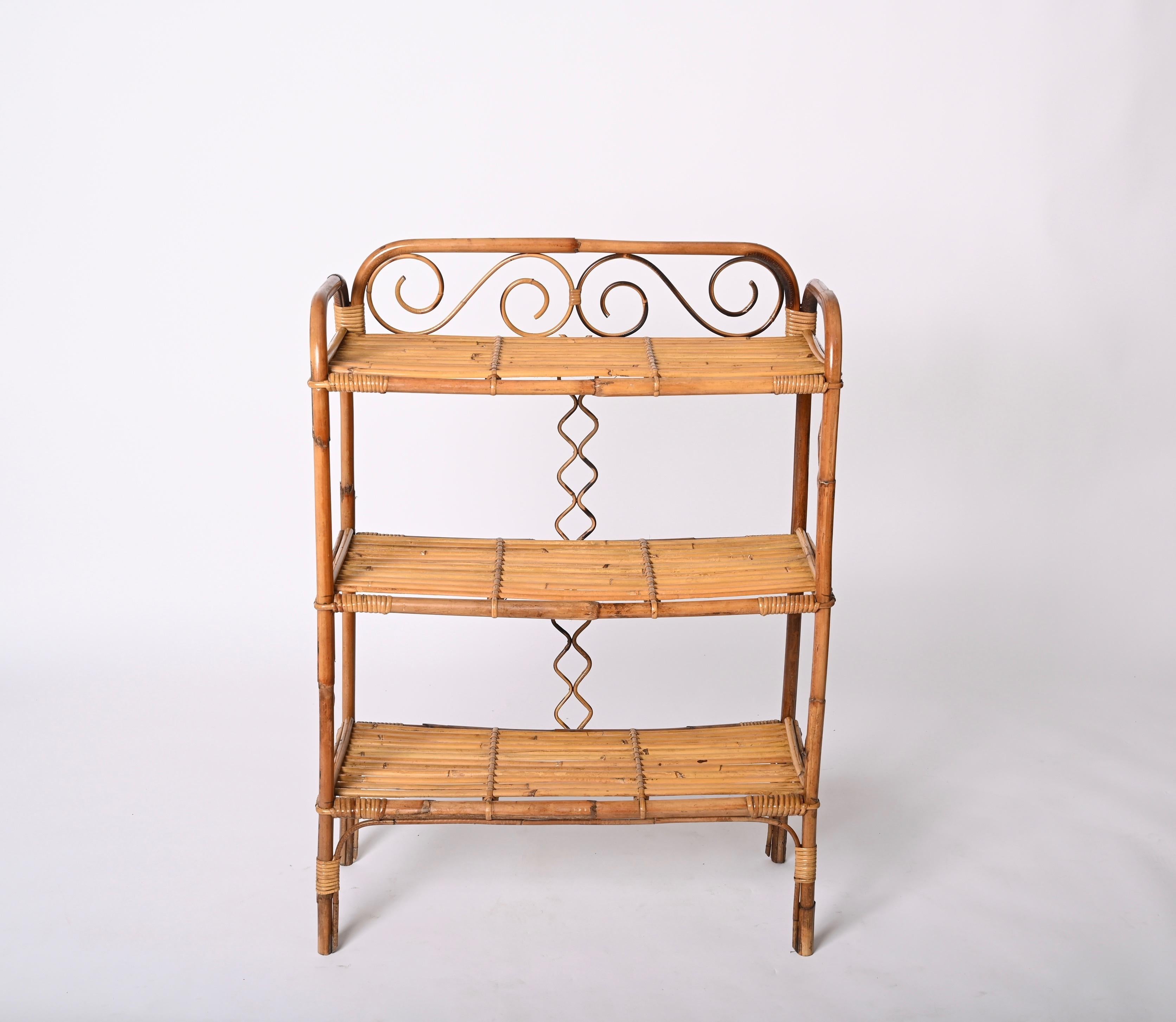 Midcentury Étagère Bamboo and Rattan, Italian Bookcase with Three Shelves, 1970s For Sale 11