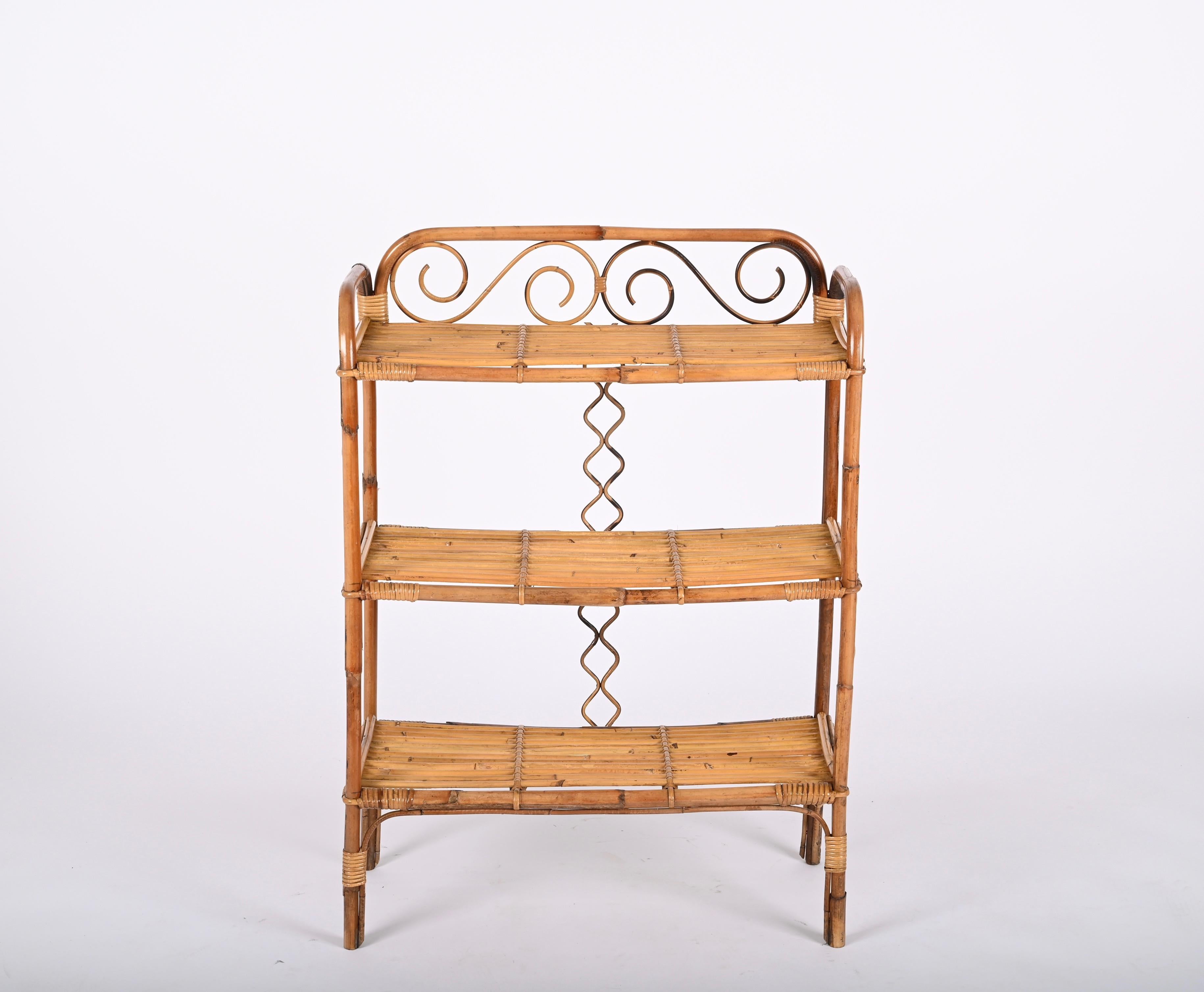 Midcentury Étagère Bamboo and Rattan, Italian Bookcase with Three Shelves, 1970s For Sale 1