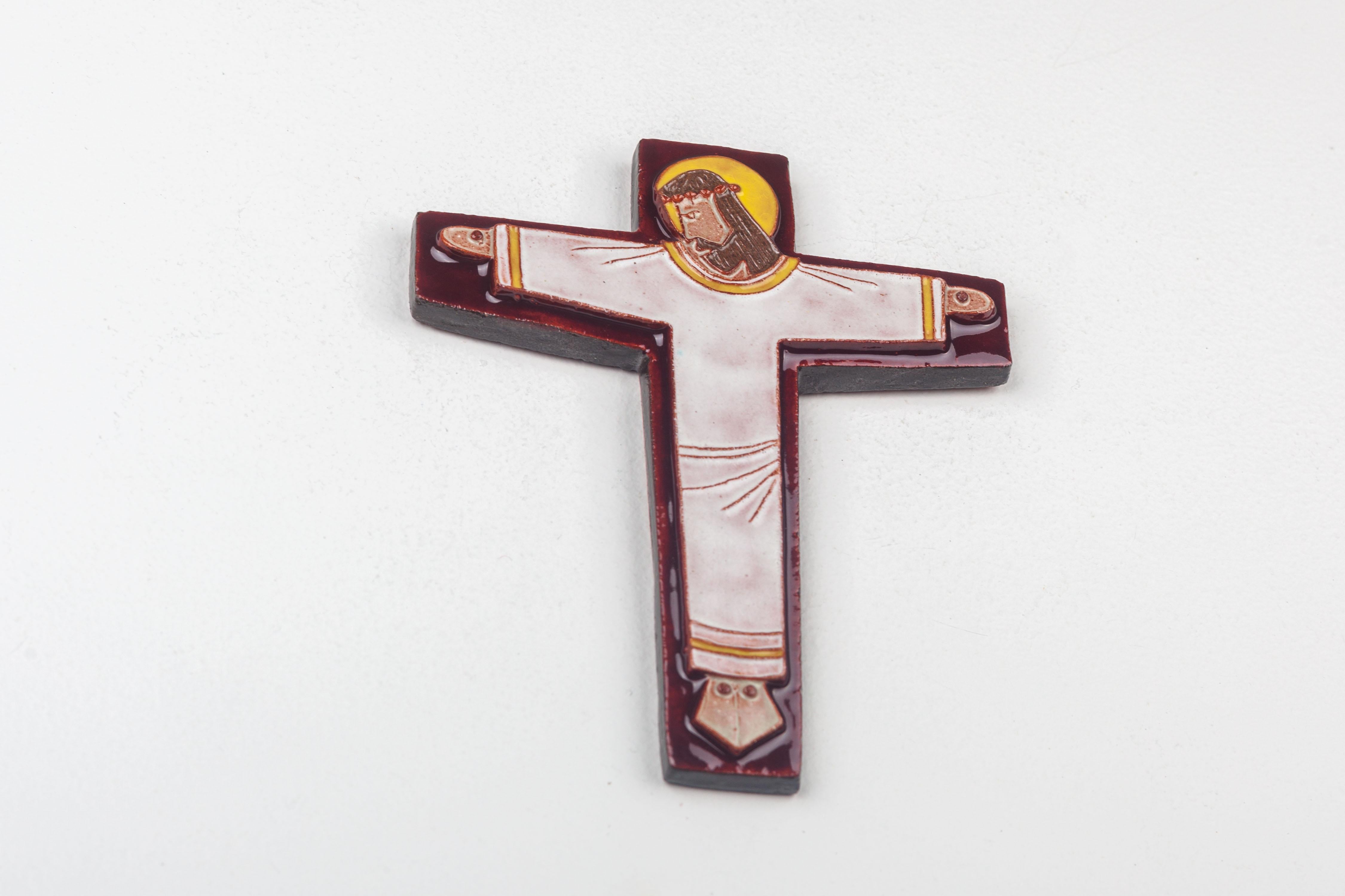 Midcentury European Ceramic Cross, Bohemian Vibe White Cloaked Christ Figure 3