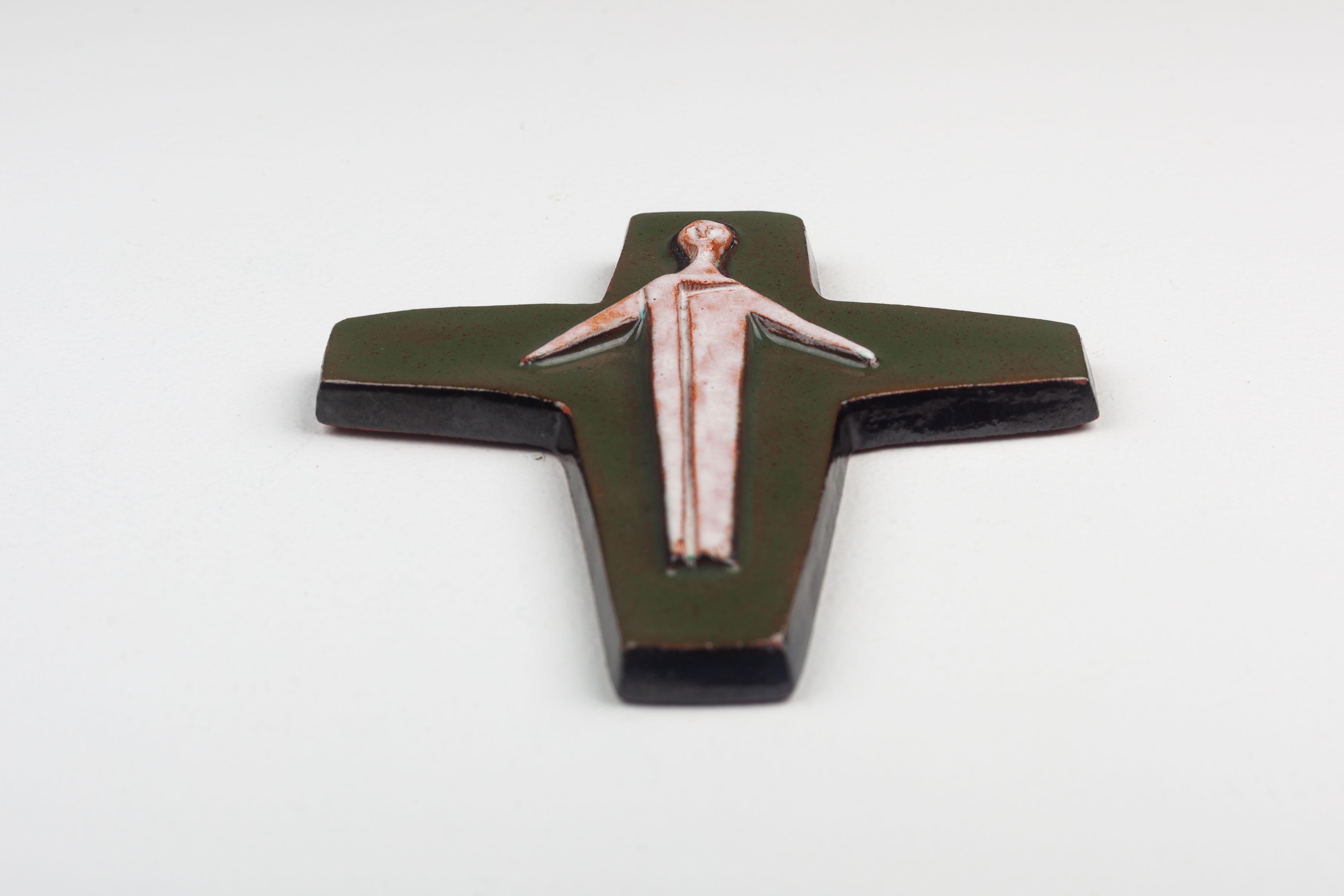 Midcentury European Glossy Ceramic Cross - Otherworldly Christ Figure For Sale 4