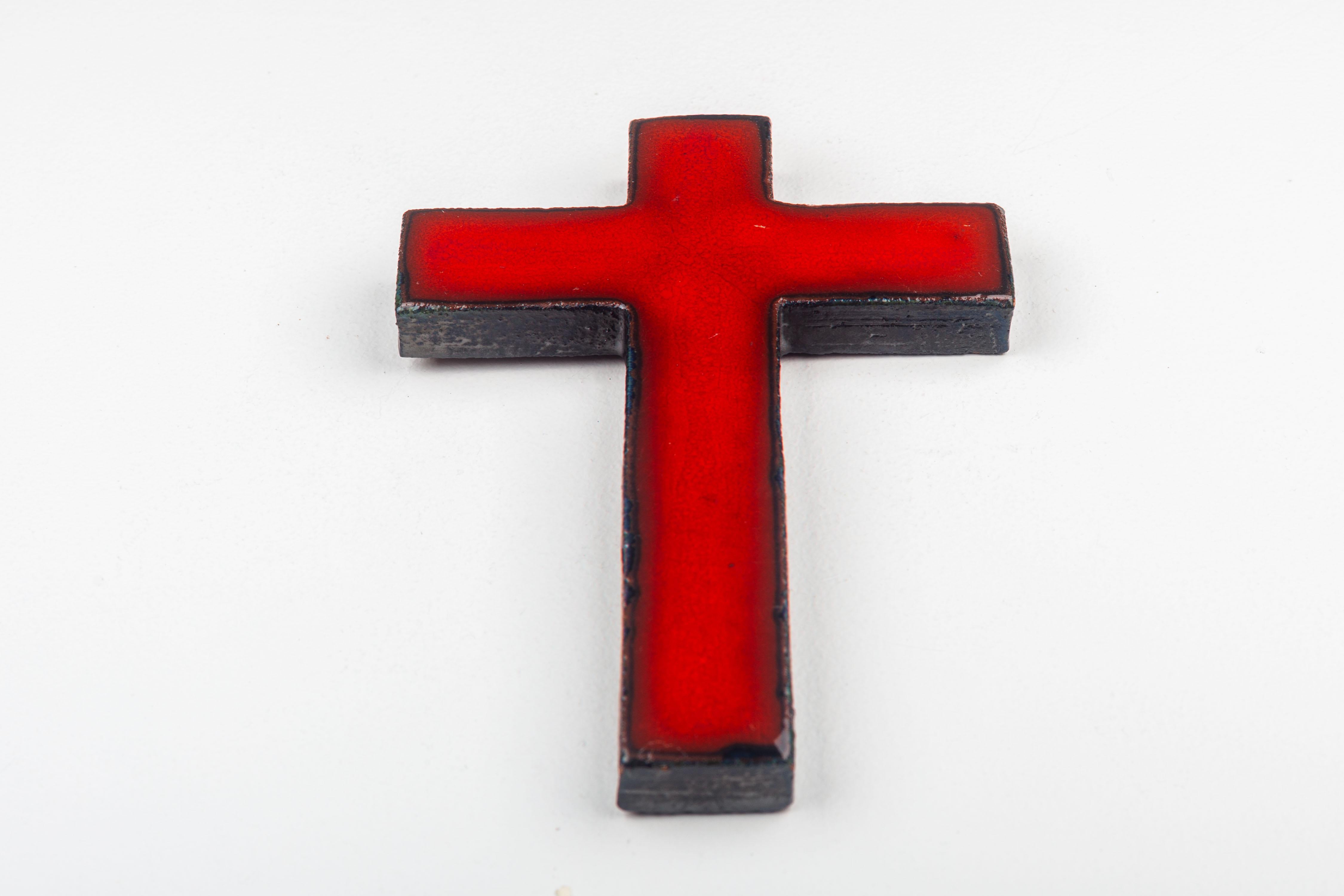 Midcentury European Red Glossy Ceramic Cross Unique Vintage Collectible For Sale 6