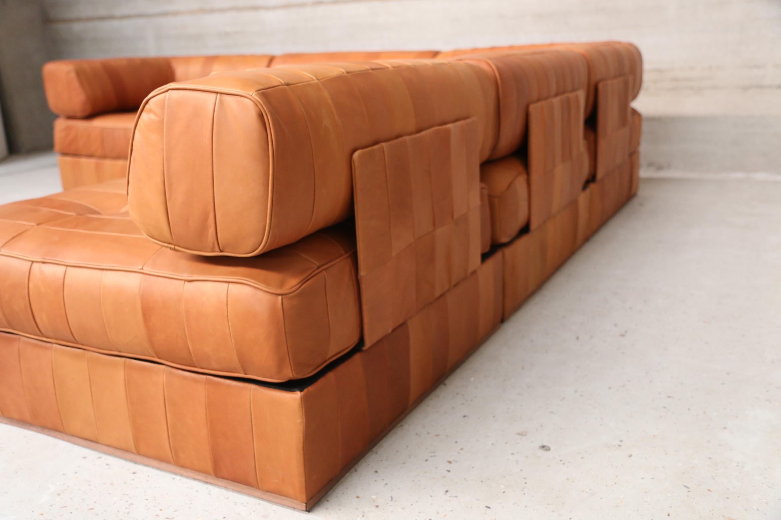 Midcentury Exclusive De Sede Swiss DS88 Patchwork Sofa Lounge of 4 Modules For Sale 1