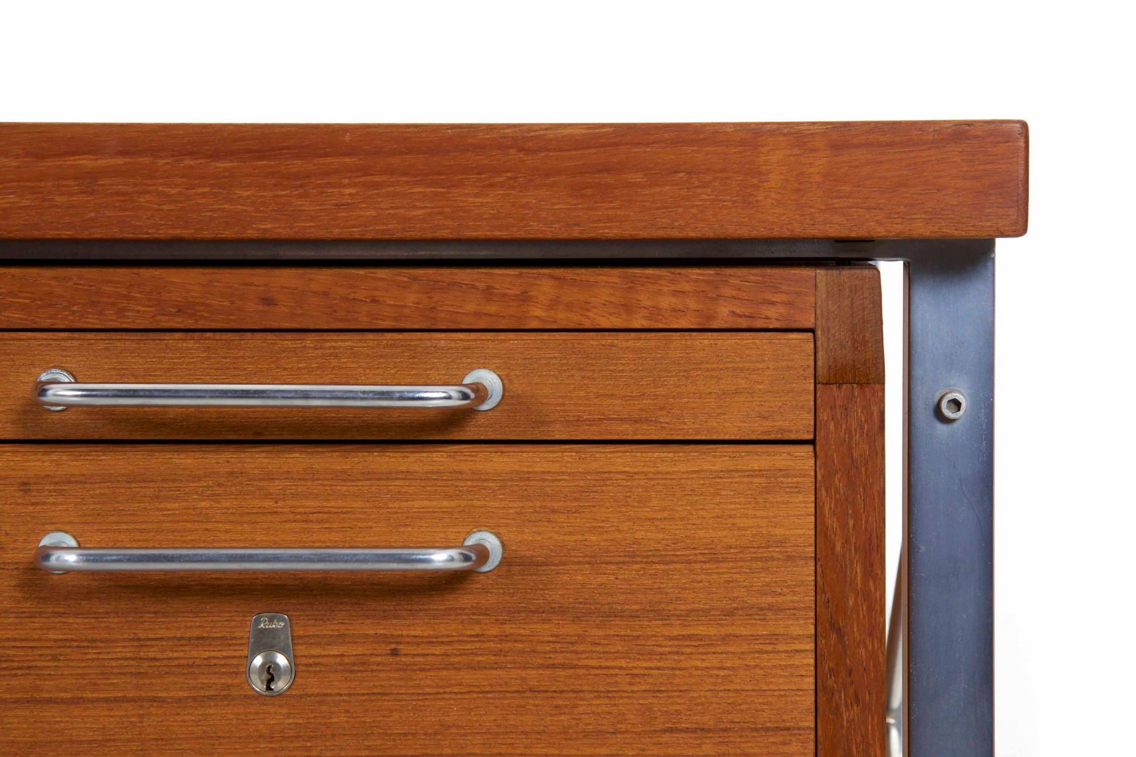 Veneer Midcentury Executive Desk by Hans Wegner for Johannes Hansen, circa 1960s