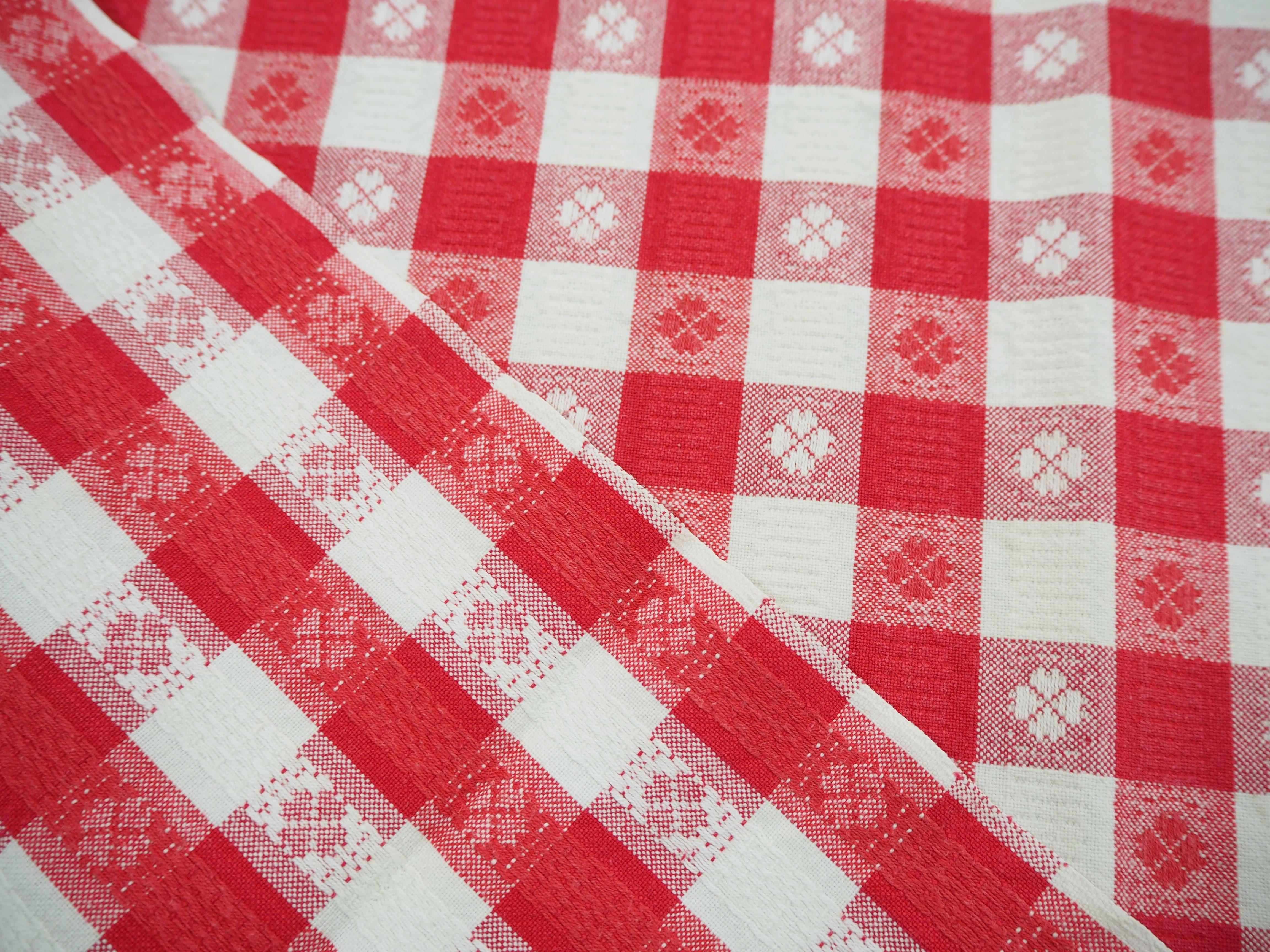 Midcentury Fabric Table Cloth, Czechoslovakia, 1960s In Good Condition For Sale In Praha, CZ