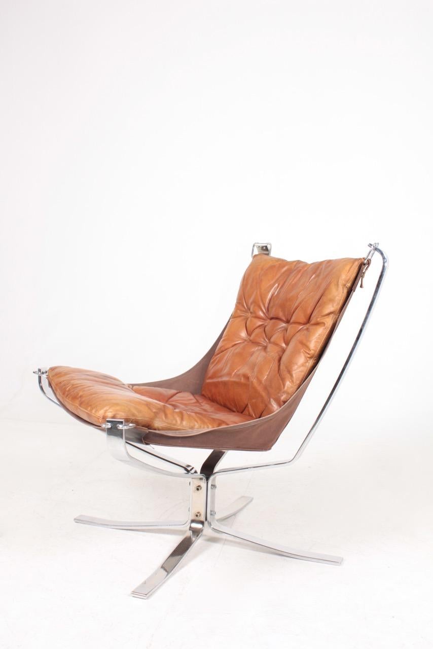 Norwegian Midcentury Falcon Chair in Patinated Leather by Sigurd Ressel, 1960s