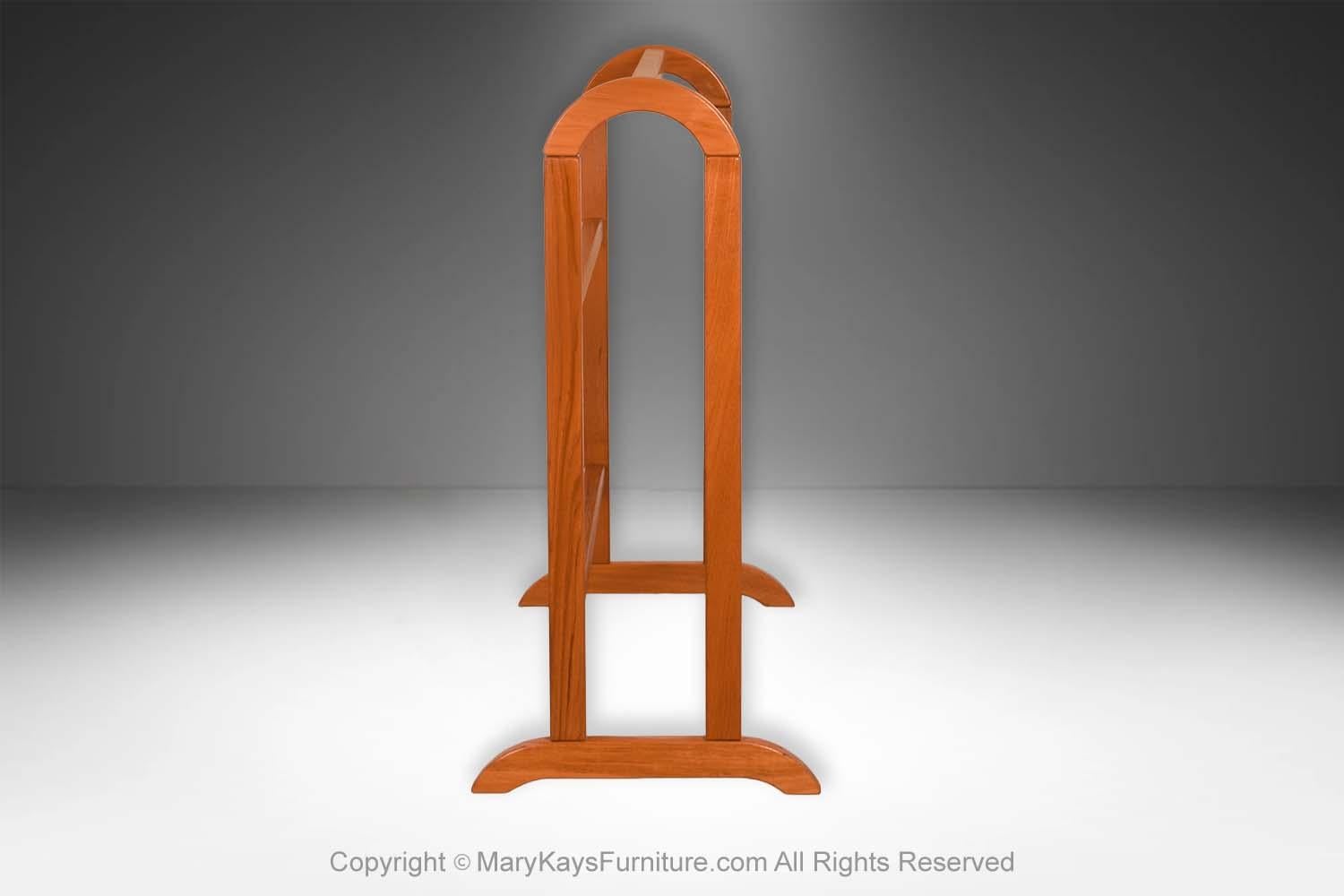 MidCentury FBJ Mobler Danish Denmark Teak Blanket Stand Rack In Fair Condition For Sale In Baltimore, MD