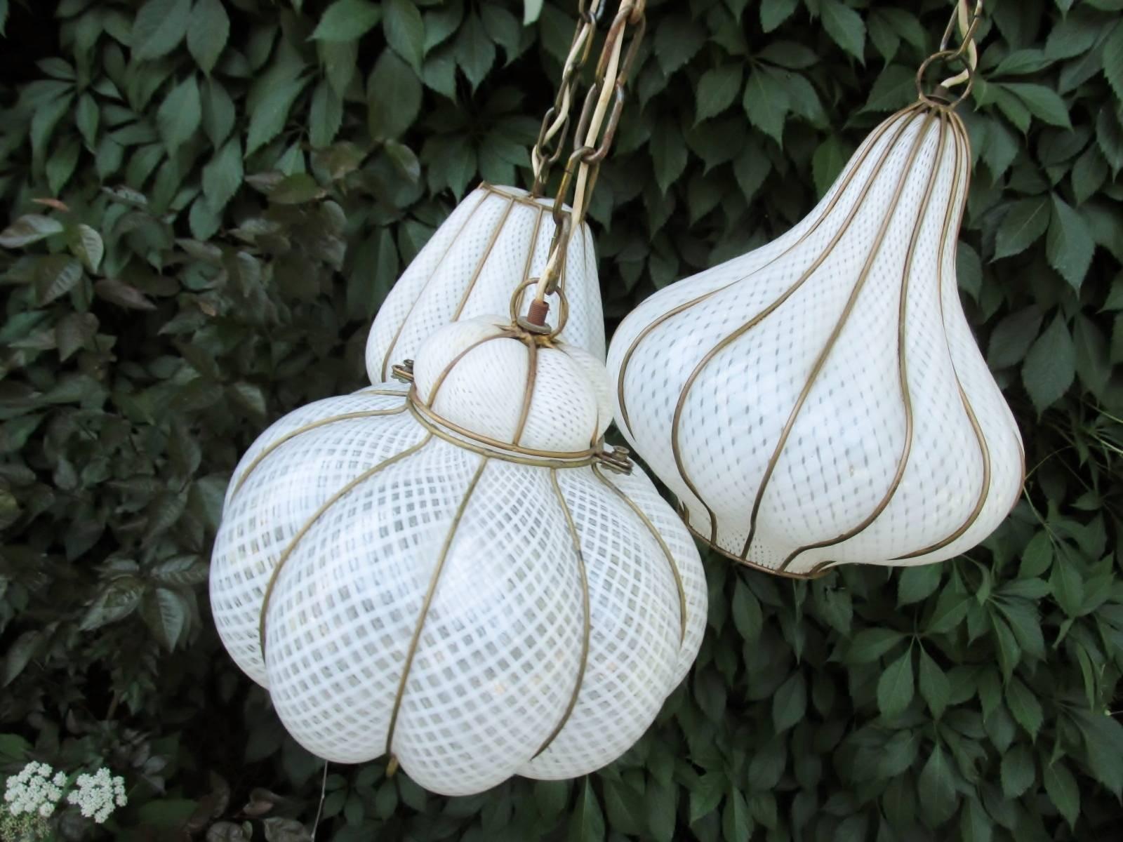 Midcentury Feldman Triple Pendant Italian Caged Latticino Glass Chandelier Lamp For Sale 3