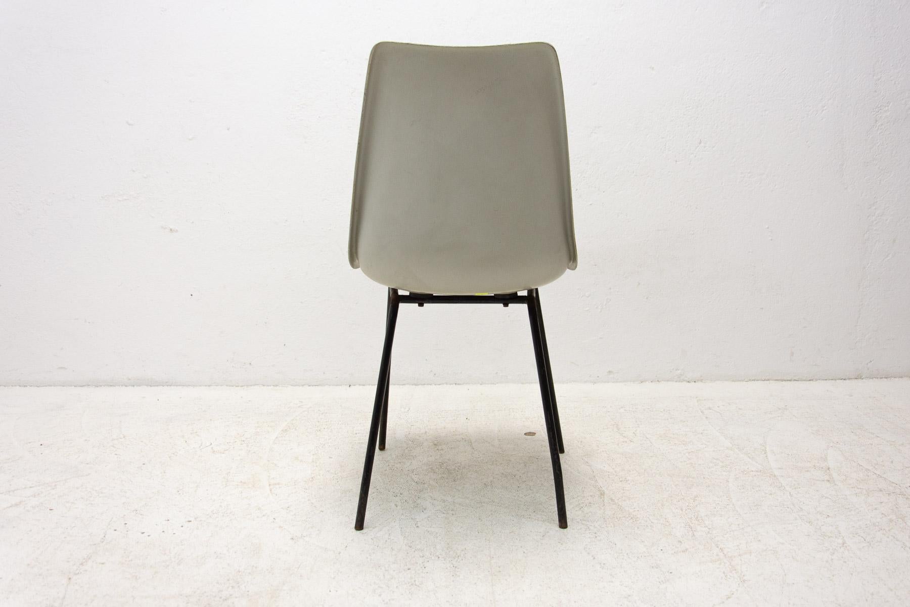 Midcentury Fiberglass Chairs by Miroslav Navrátil for Vertex, 1960´S, Set of 3 11
