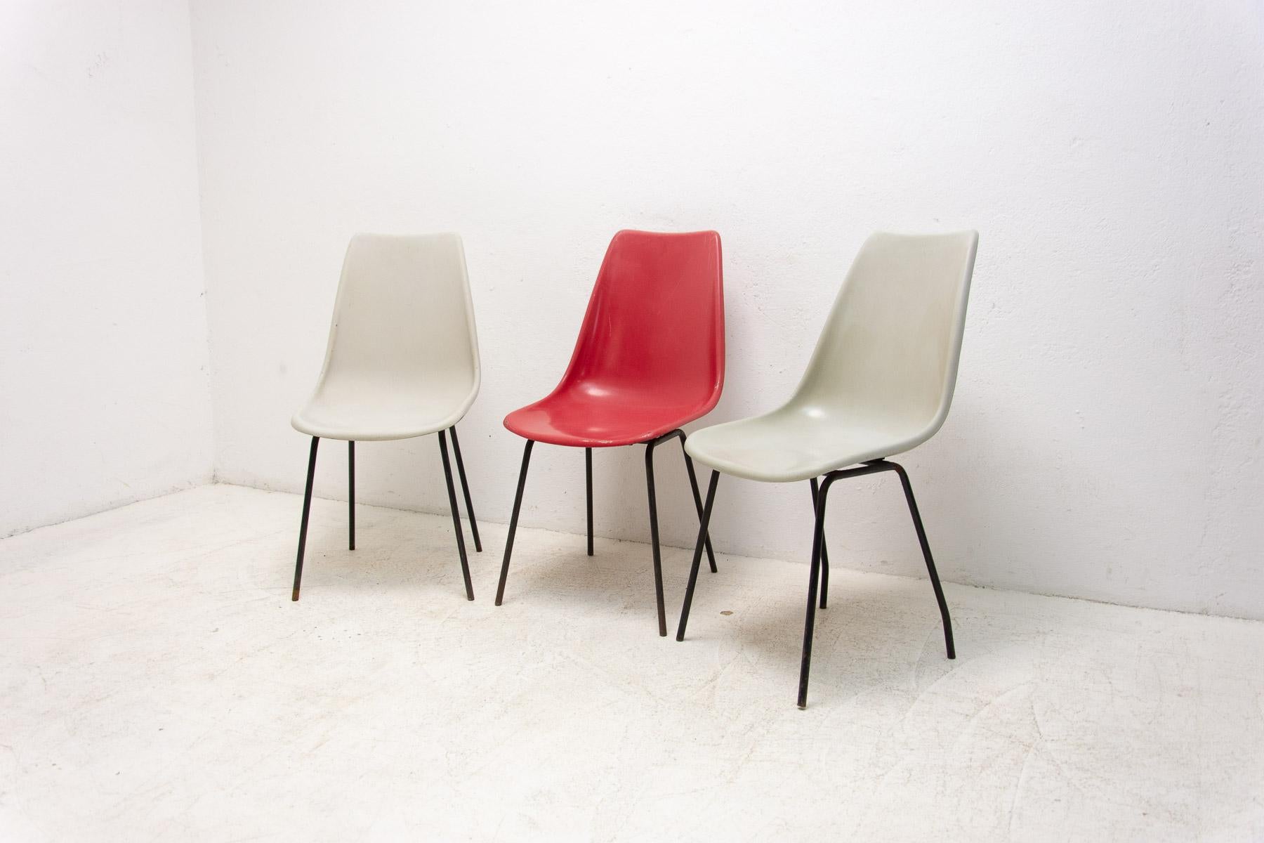 Midcentury Fiberglass Chairs by Miroslav Navrátil for Vertex, 1960´S, Set of 3 In Good Condition In Prague 8, CZ