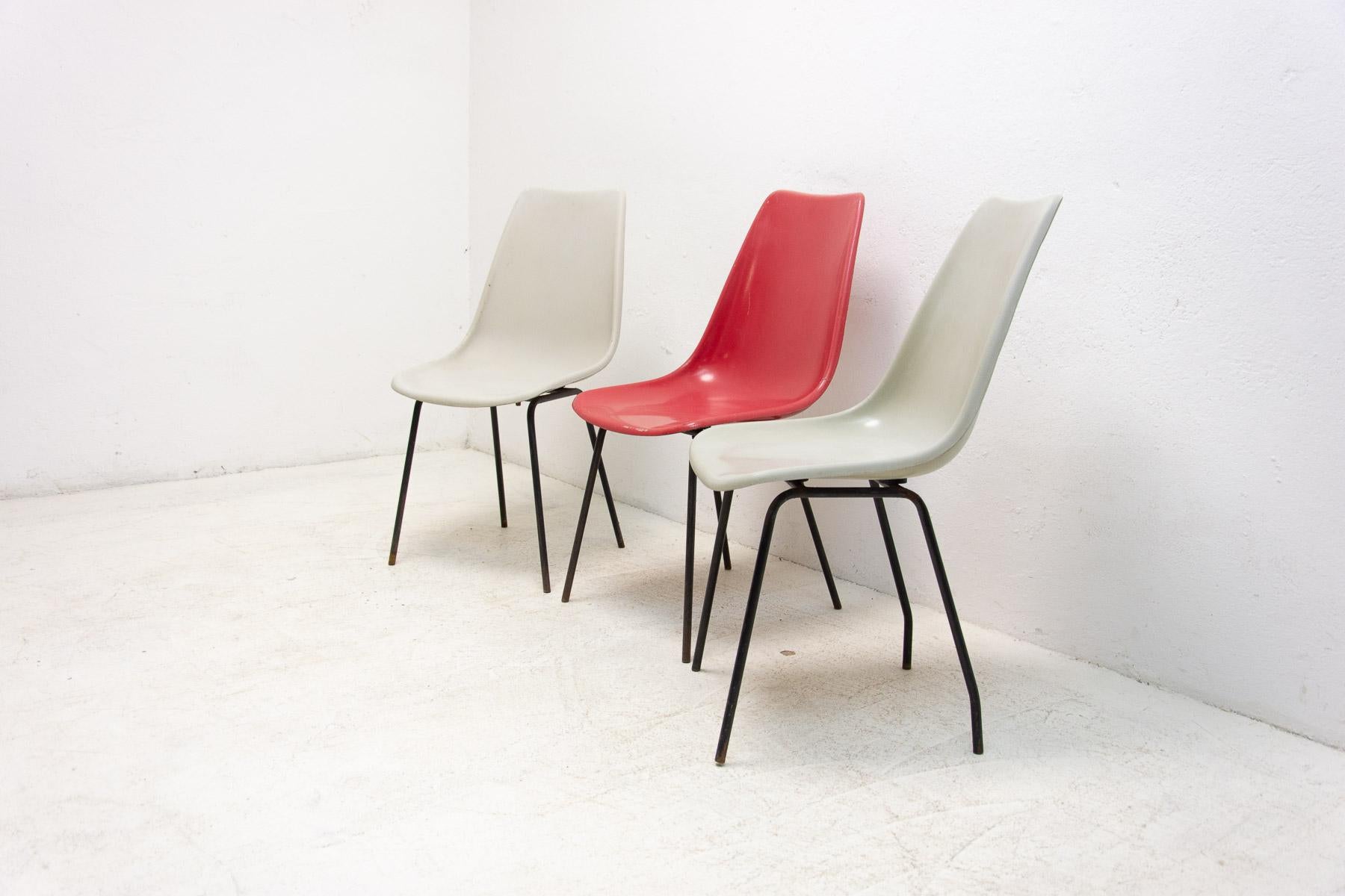 Metal Midcentury Fiberglass Chairs by Miroslav Navrátil for Vertex, 1960´S, Set of 3