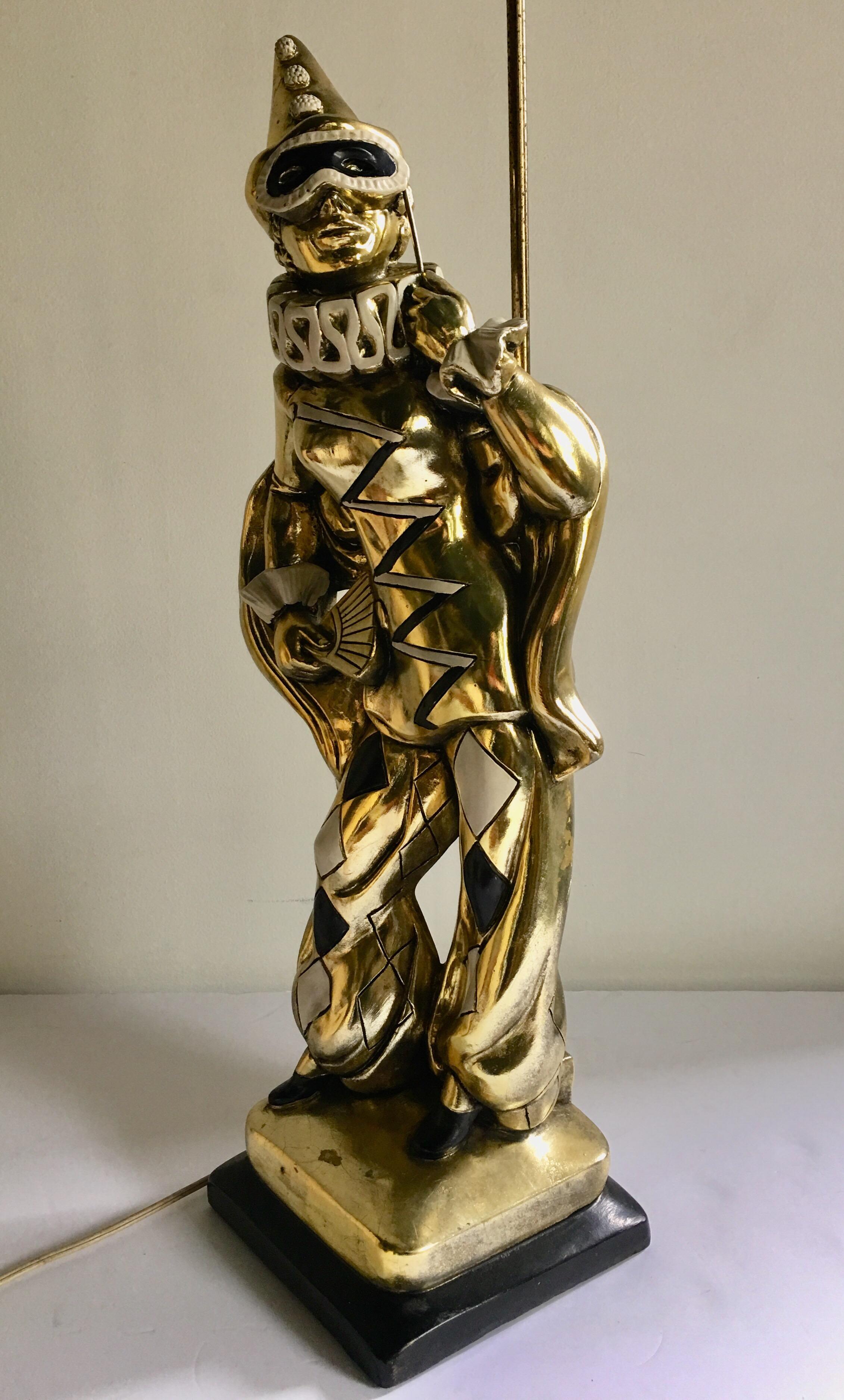 Midcentury Figural Jester Harlequin Gips Tischlampe (Mitte des 20. Jahrhunderts) im Angebot