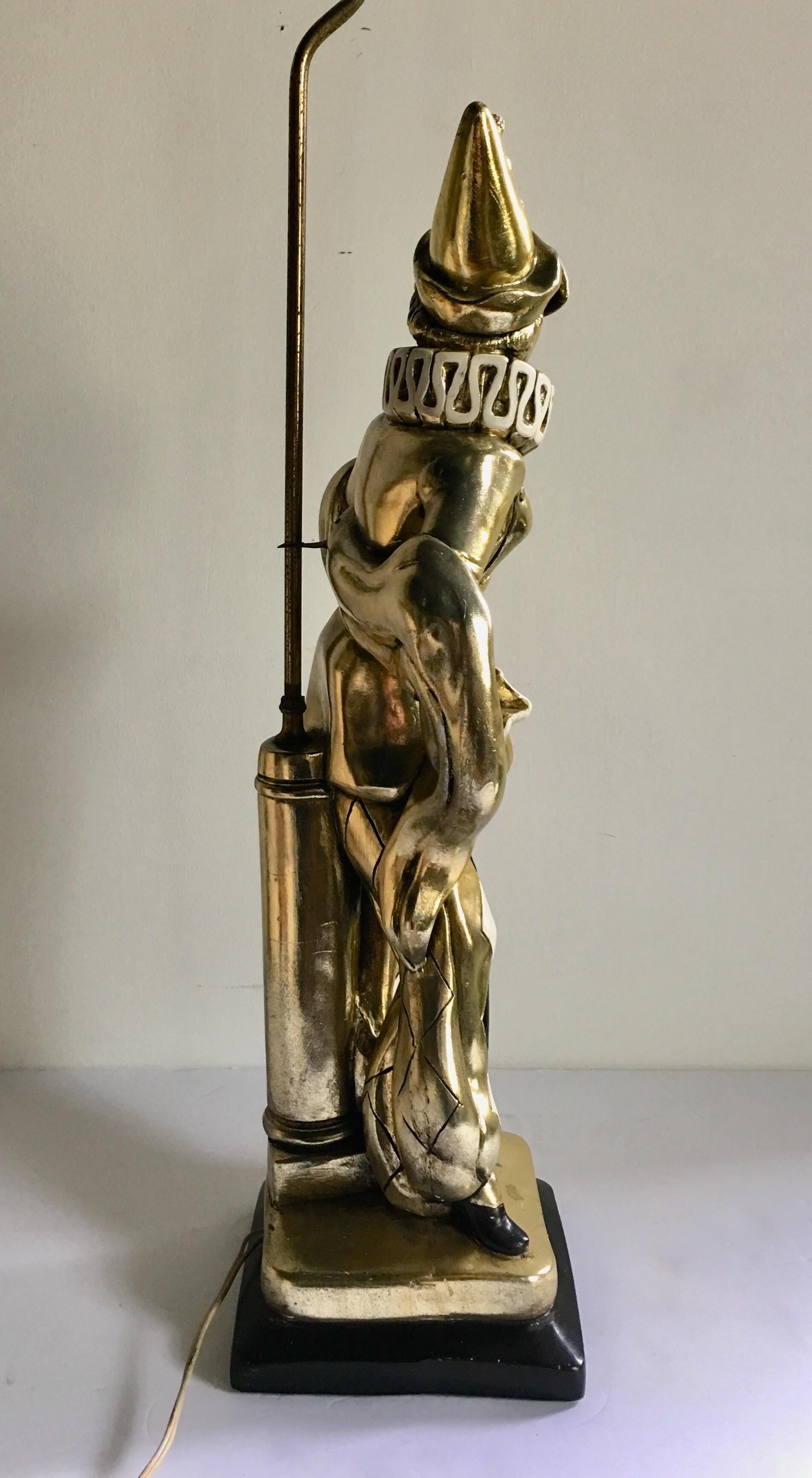 Midcentury Figural Jester Harlequin Plaster Table Lamp In Good Condition For Sale In Lambertville, NJ