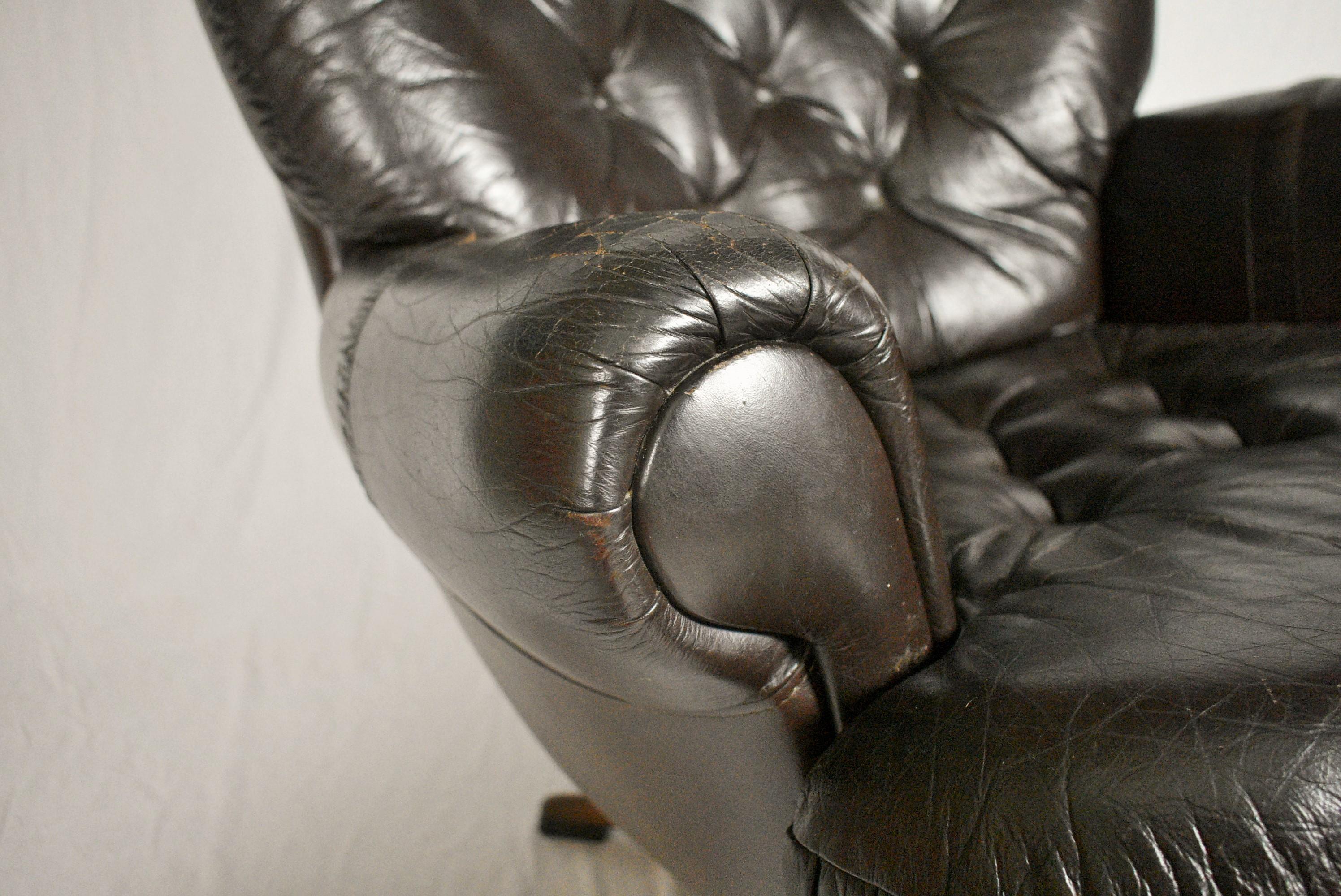 Midcentury Finland Leather Swivel Armchair by Peem, 1970s For Sale 5