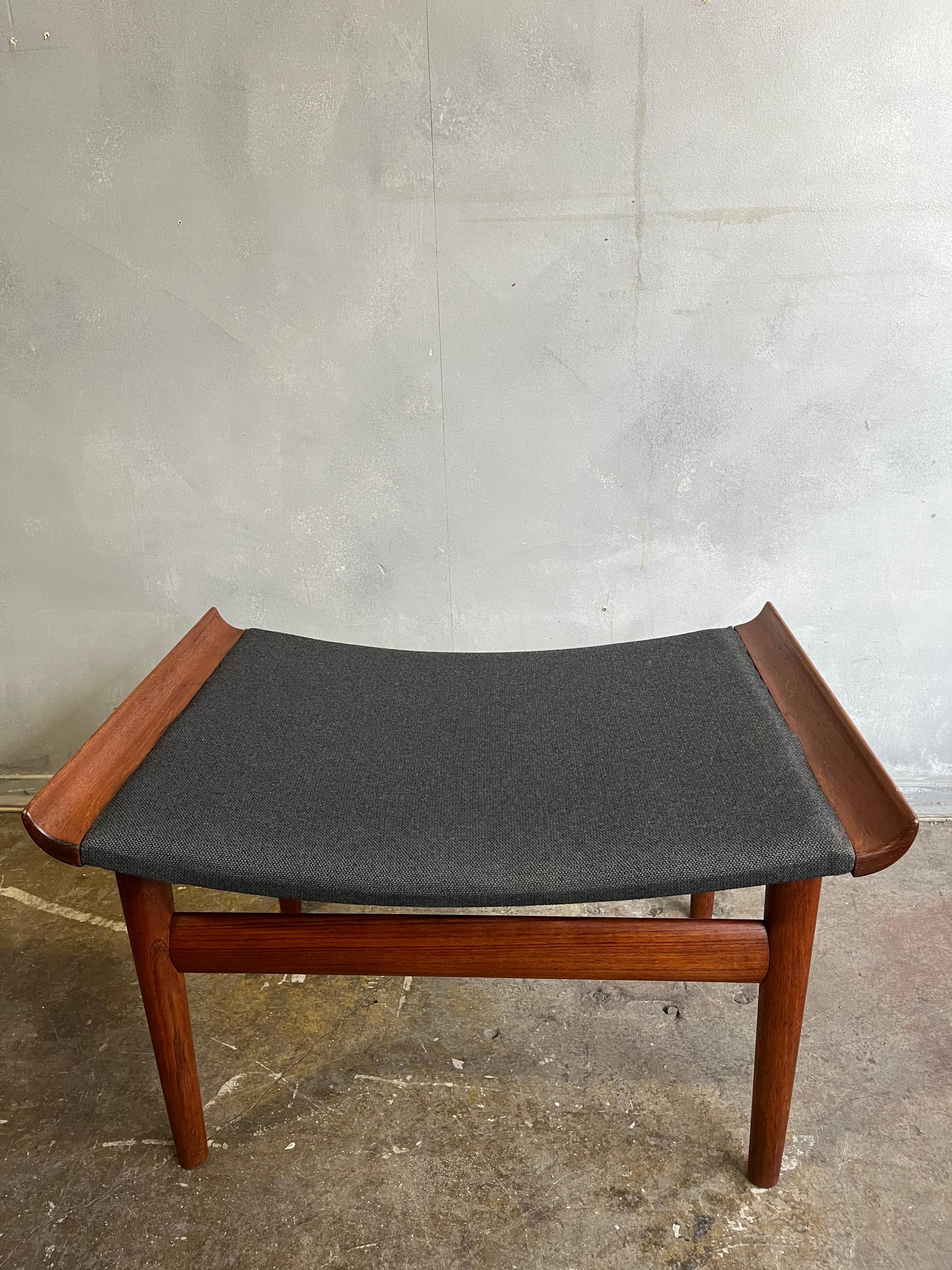 Midcentury Finn Juhl Ottoman or Stool In Good Condition For Sale In BROOKLYN, NY
