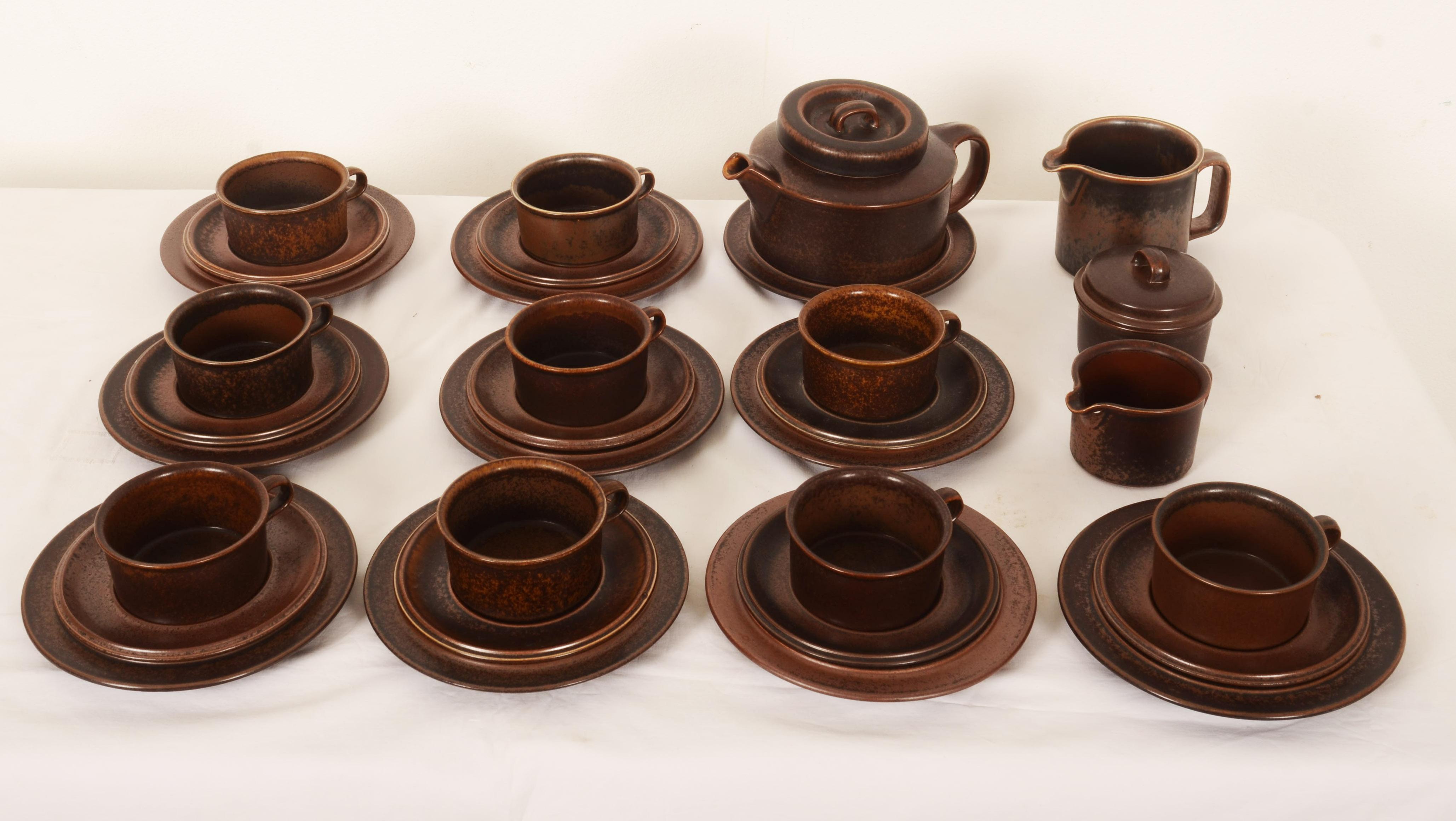 Juego de té finlandés de mediados de siglo Modelo Ruska, de Ulla Procope para Arabia en venta 2