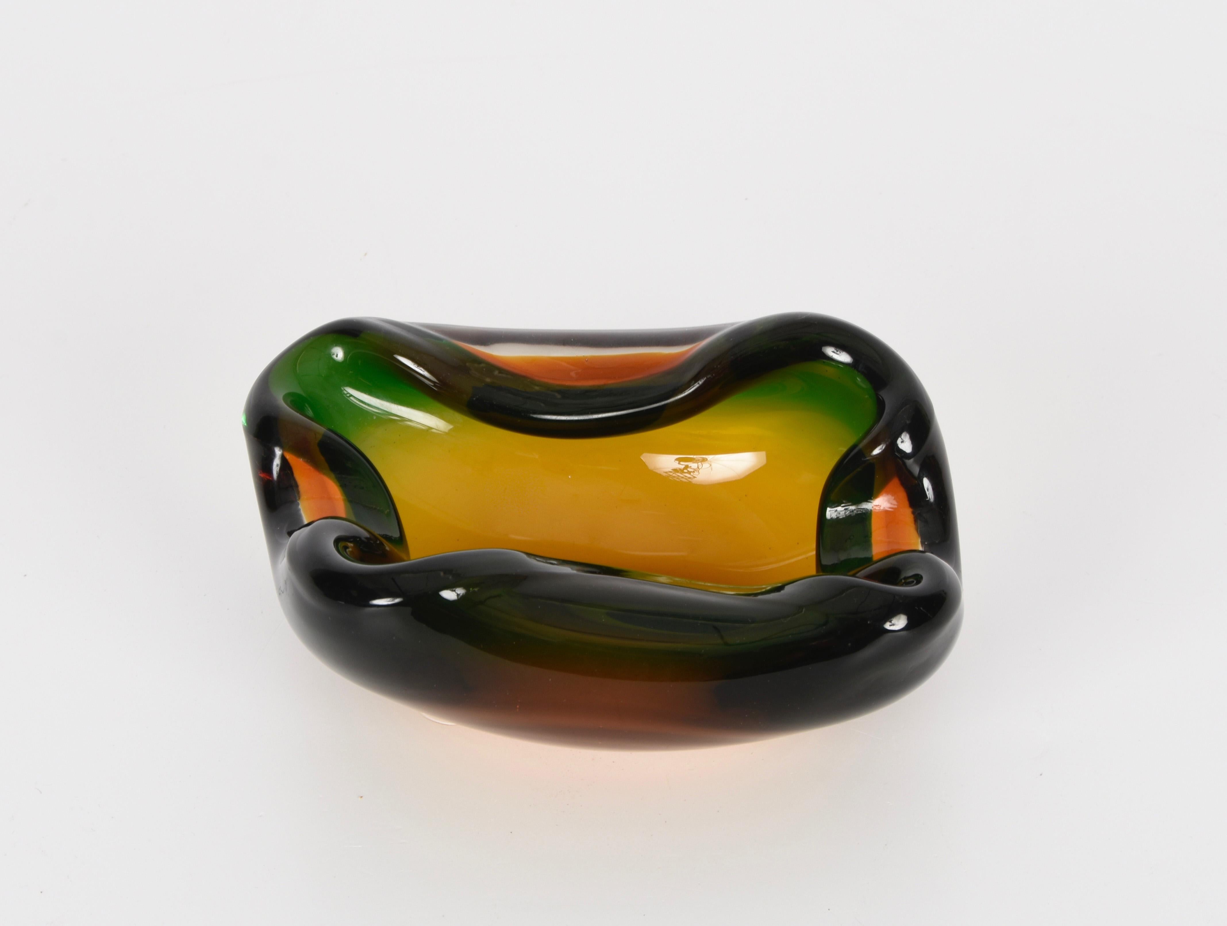 Midcentury Flavio Poli Submerged Murano Green Glass with Amber Shades Bowl, 1960 8