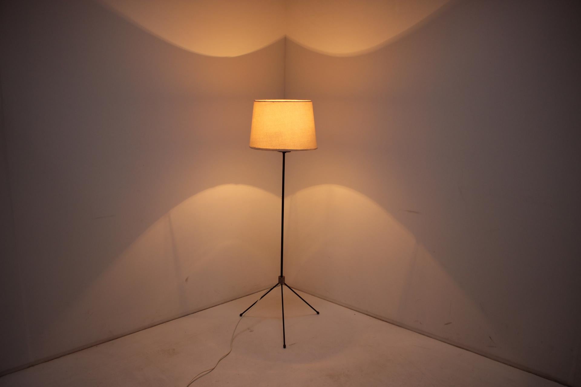 Midcentury Floor Lamp, 1970s Czechoslovakia For Sale 4