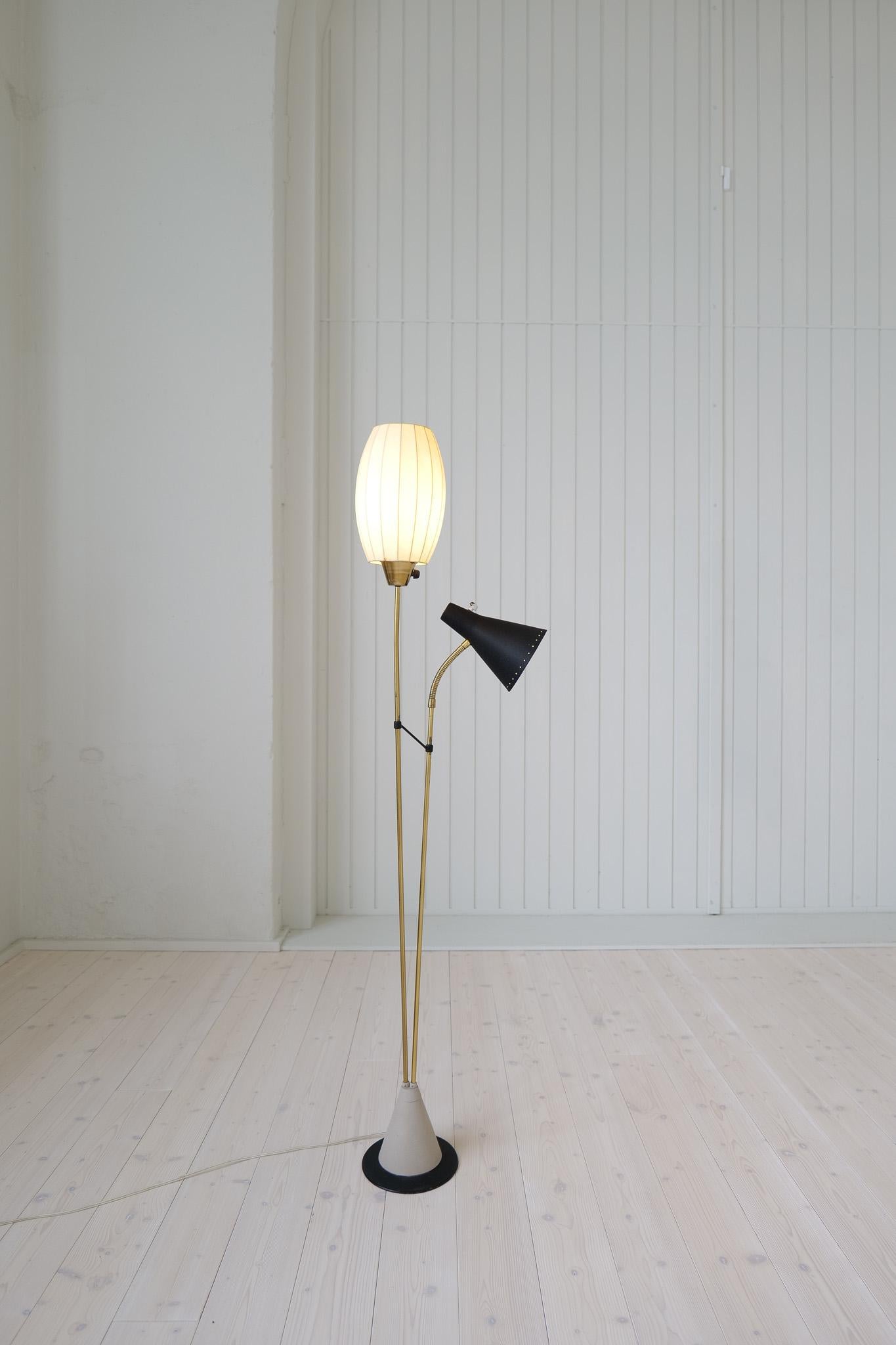 Midcentury Floor Lamp Attributed to Hans Bergström for Ateljé Lyktan Sweden 1950 For Sale 8