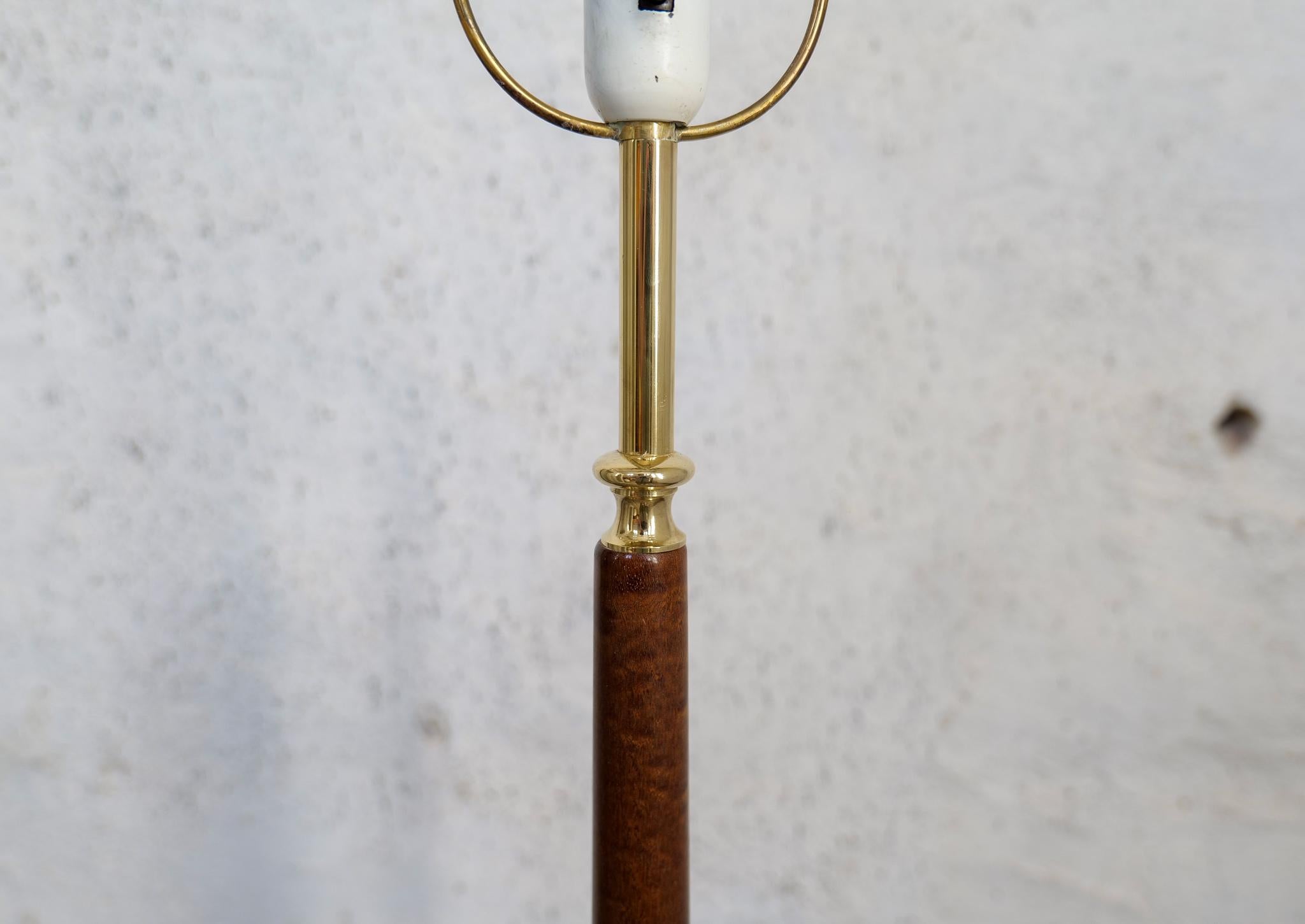 Mid-Century Floor Lamp Brass and Polished Wood Böhlmarks, Sweden, 1940s For Sale 3